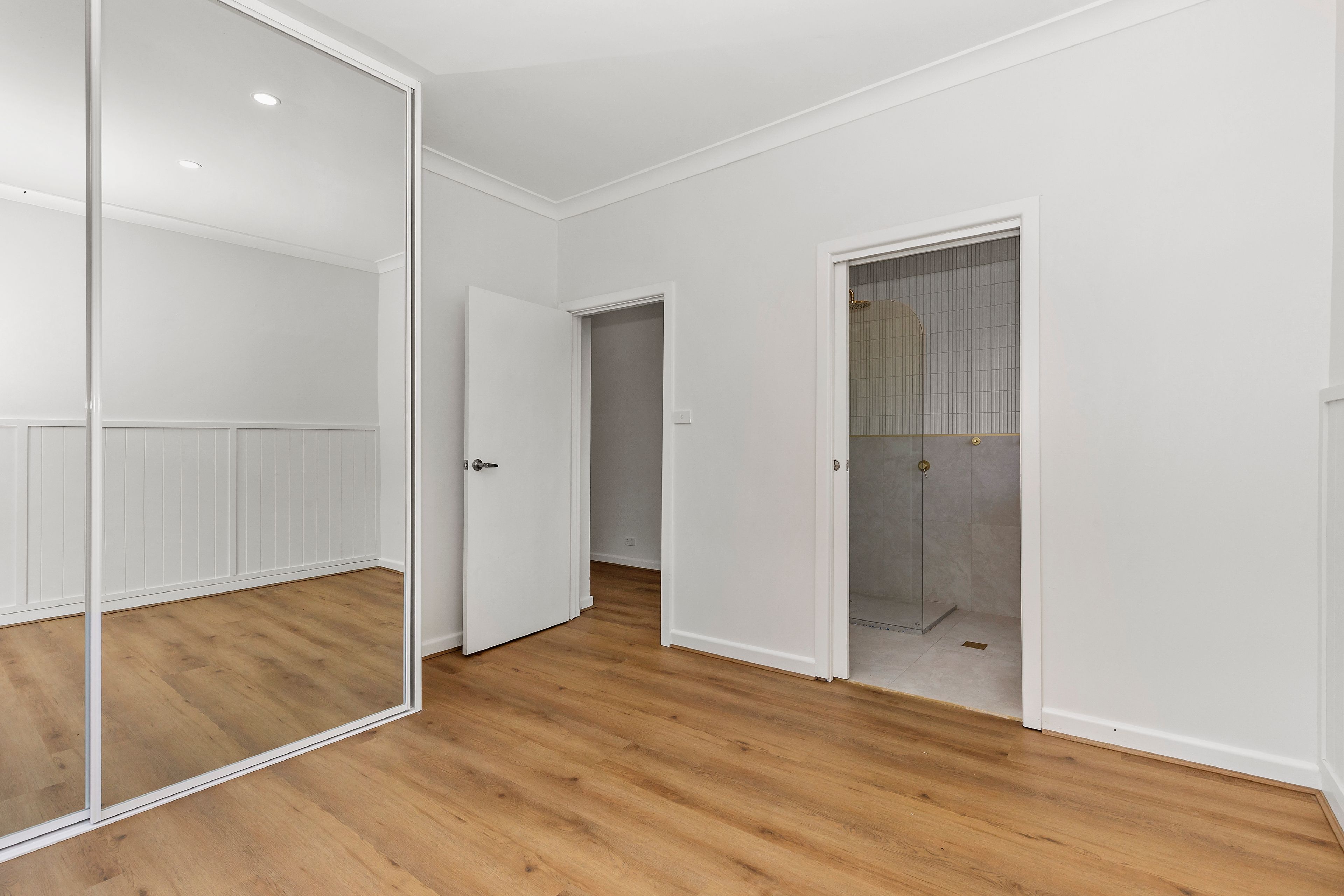 19 Hall Street — photo 4 of 10