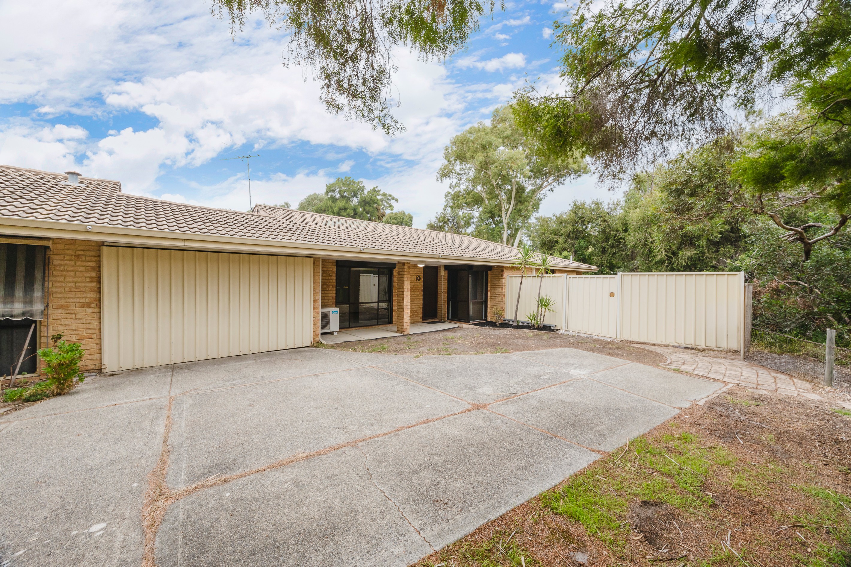 4 Casma Grove, Ballajura, WA 6066