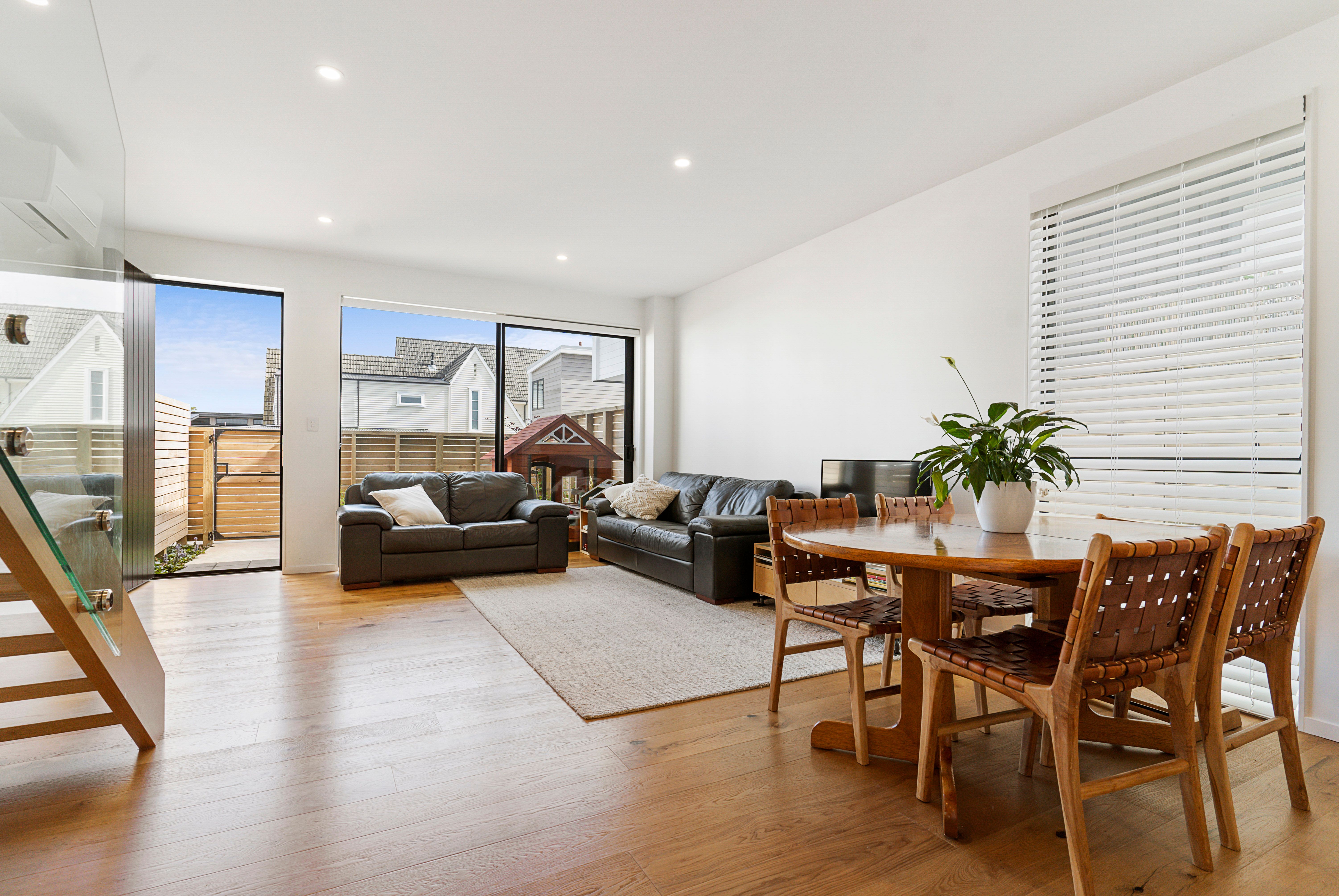 6/4 Glen Atkinson Street, St Heliers