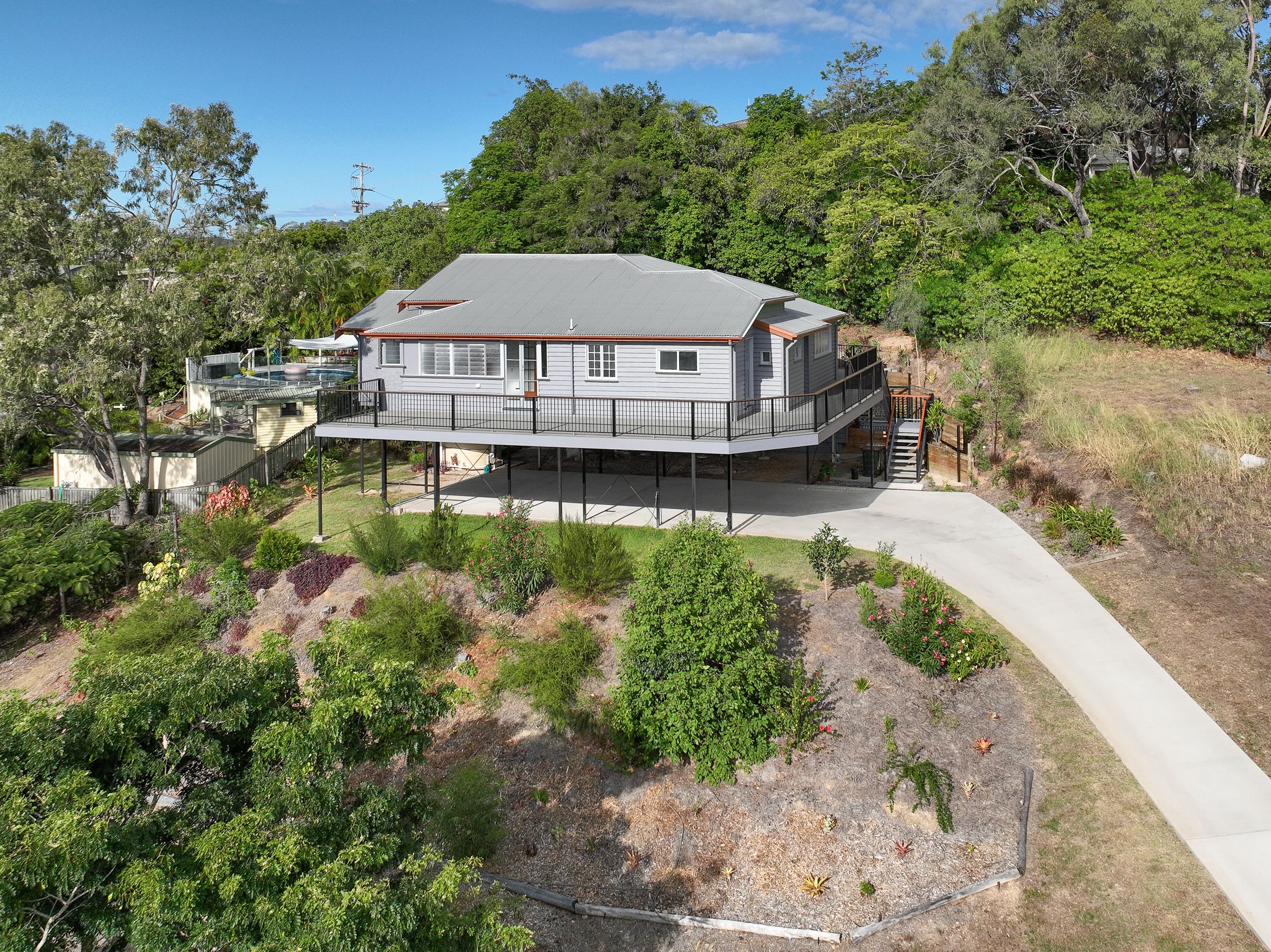 7 Robertson Close, New Auckland QLD 4680