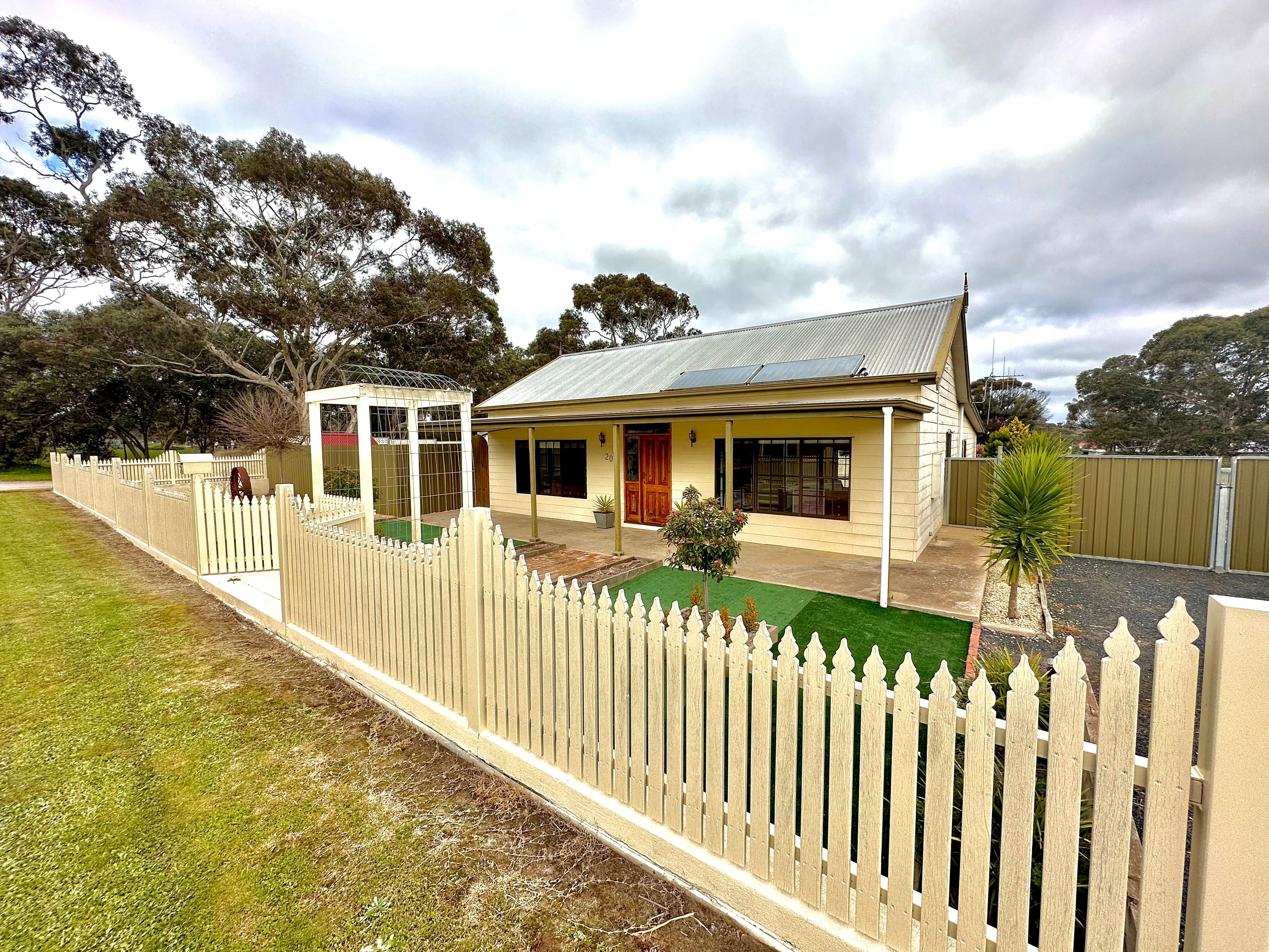 20 Melvyn Street, Bordertown, SA 5268 Sold House Ray White