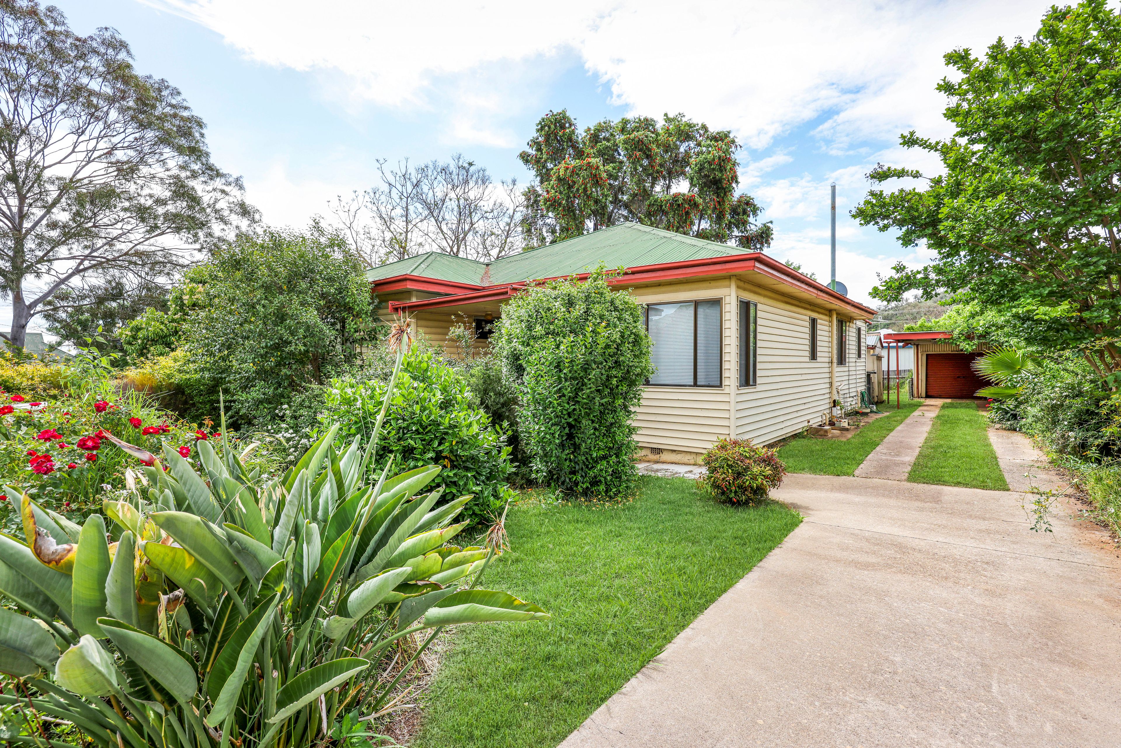 12 Elizabeth Street, Tamworth, NSW 2340 Sold House Ray White Tamworth
