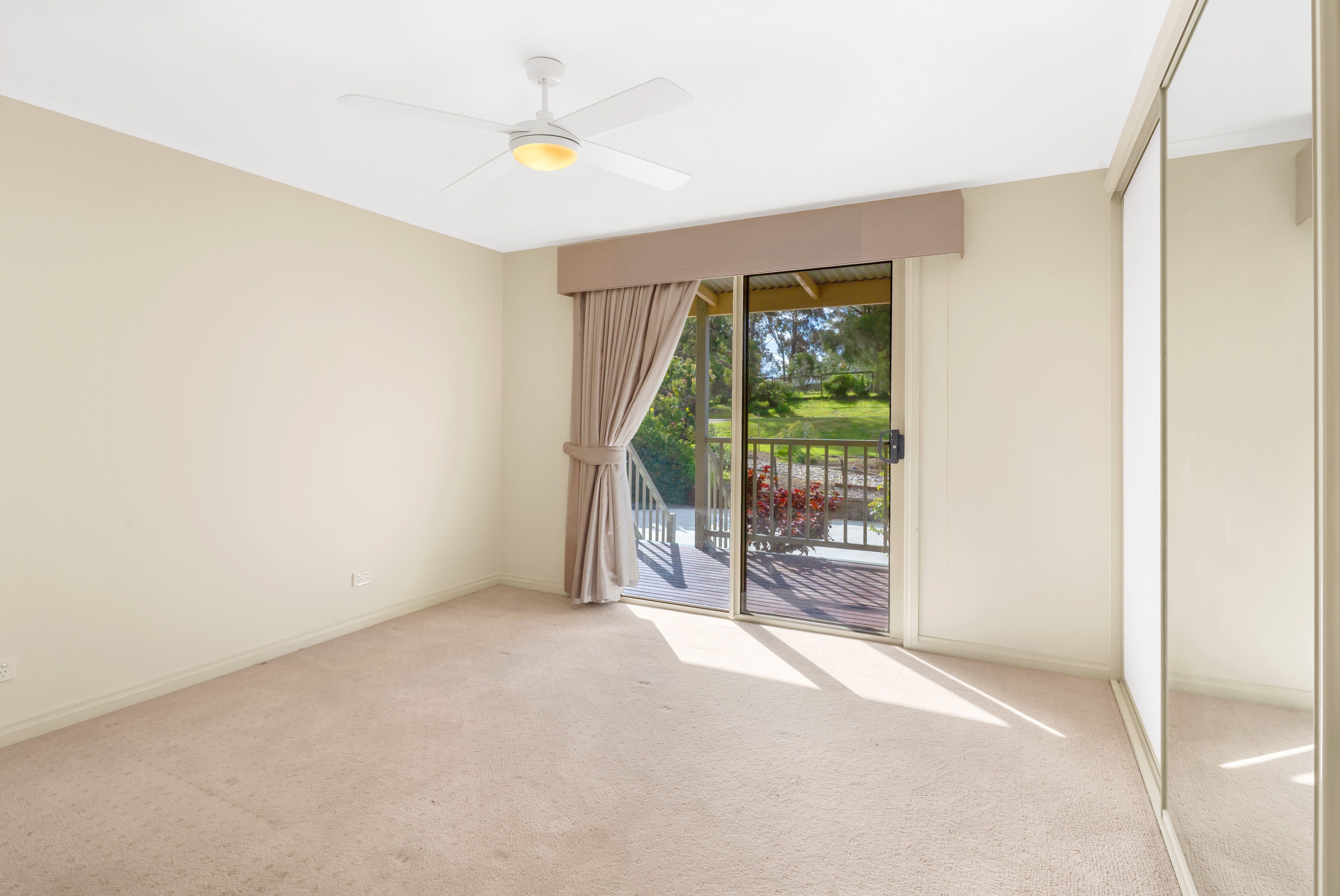 44 Russell Street — photo 9 of 19