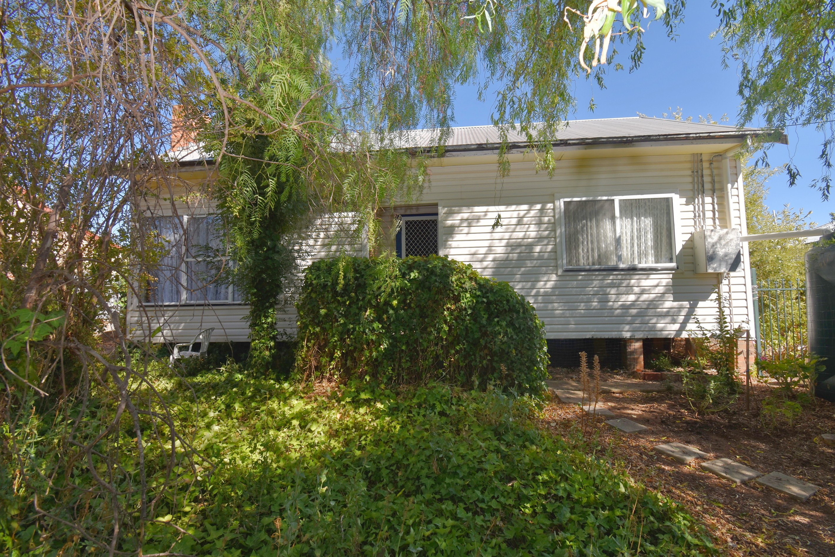 48 Apsley Crescent Mumbil via, Wellington, NSW 2820