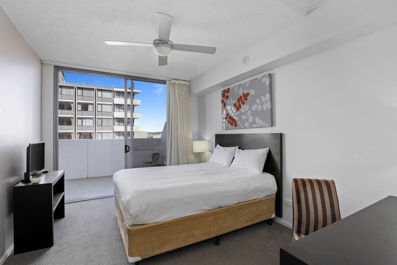 309/532-544 Ruthven Street — photo 10 of 17