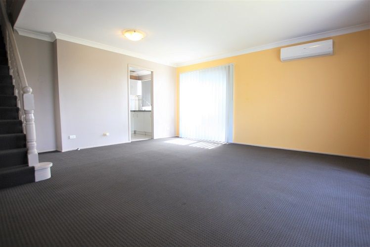 4/125 Cumberland Road, Ingleburn, NSW 2565
