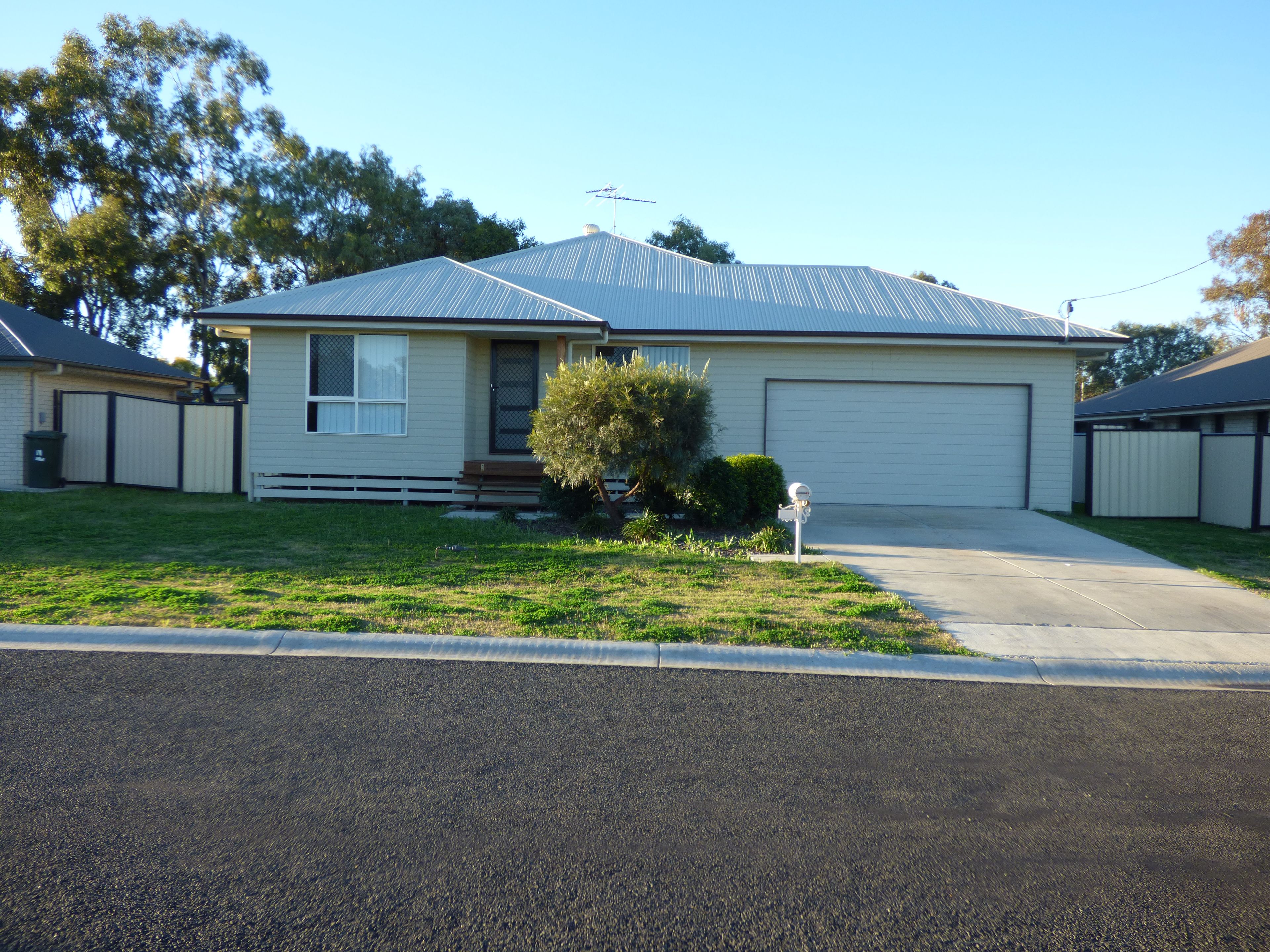 11 Courtney Street, Roma QLD 4455