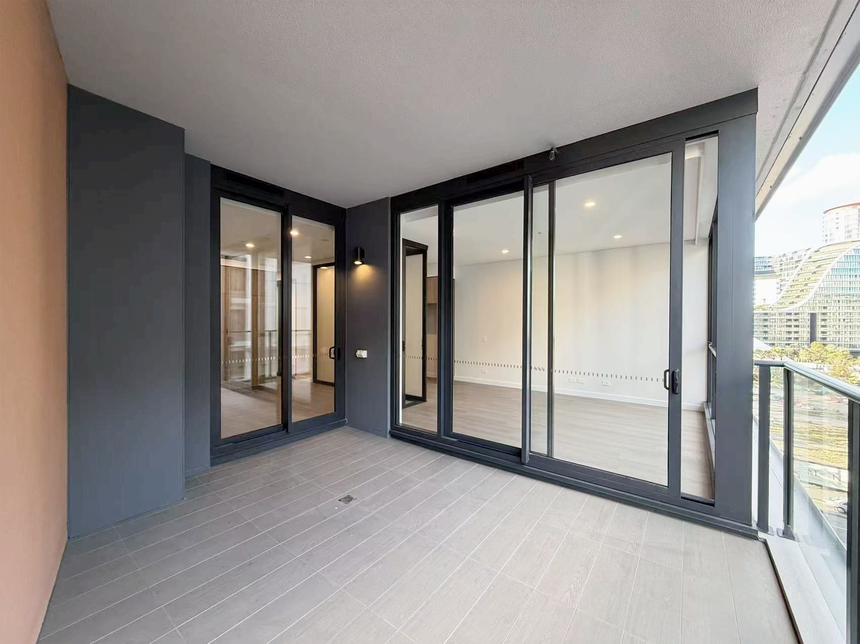 610/8 Hinchcliffe Place — photo 9 of 10
