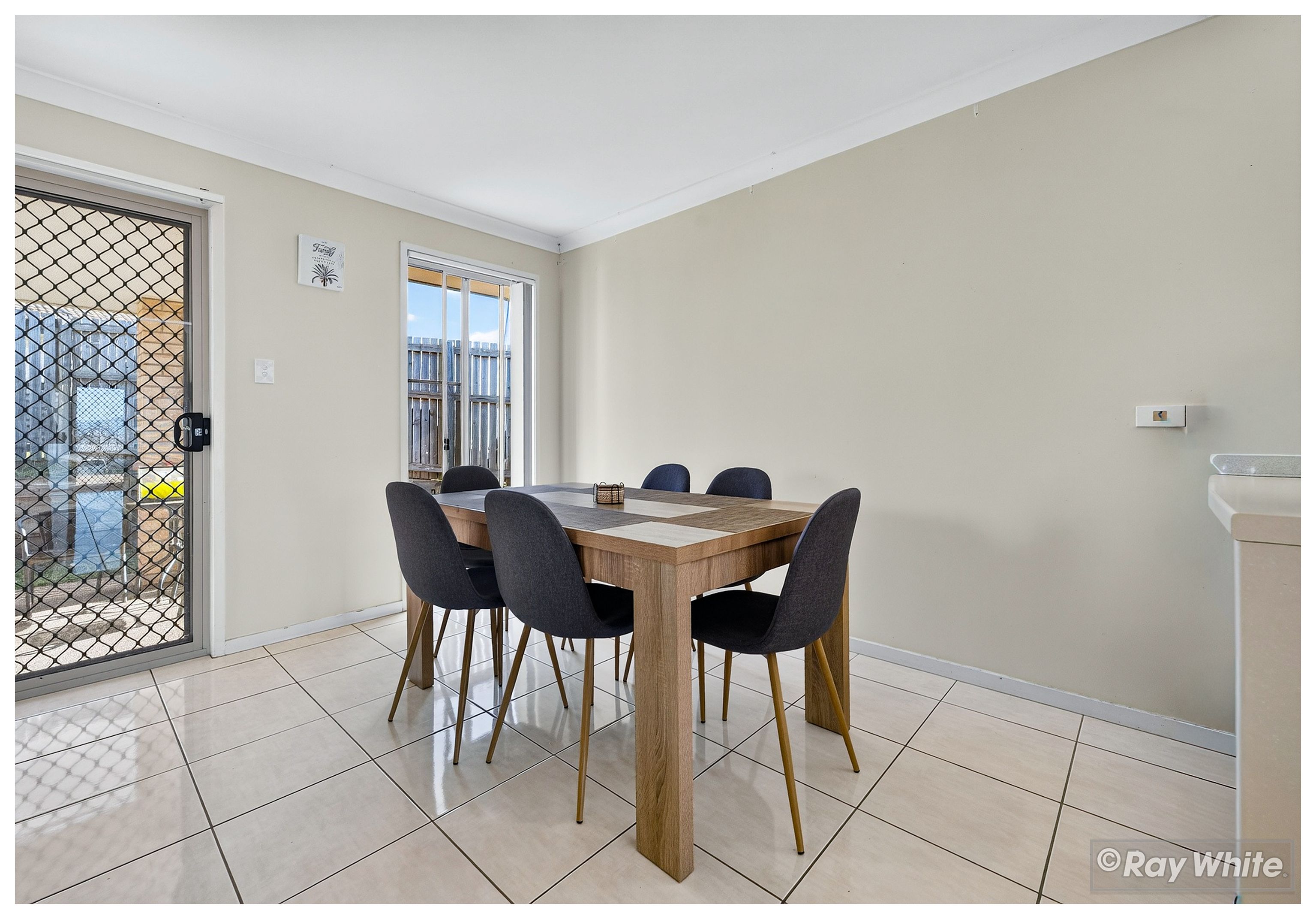 5 Leichhardt Drive — photo 8 of 24
