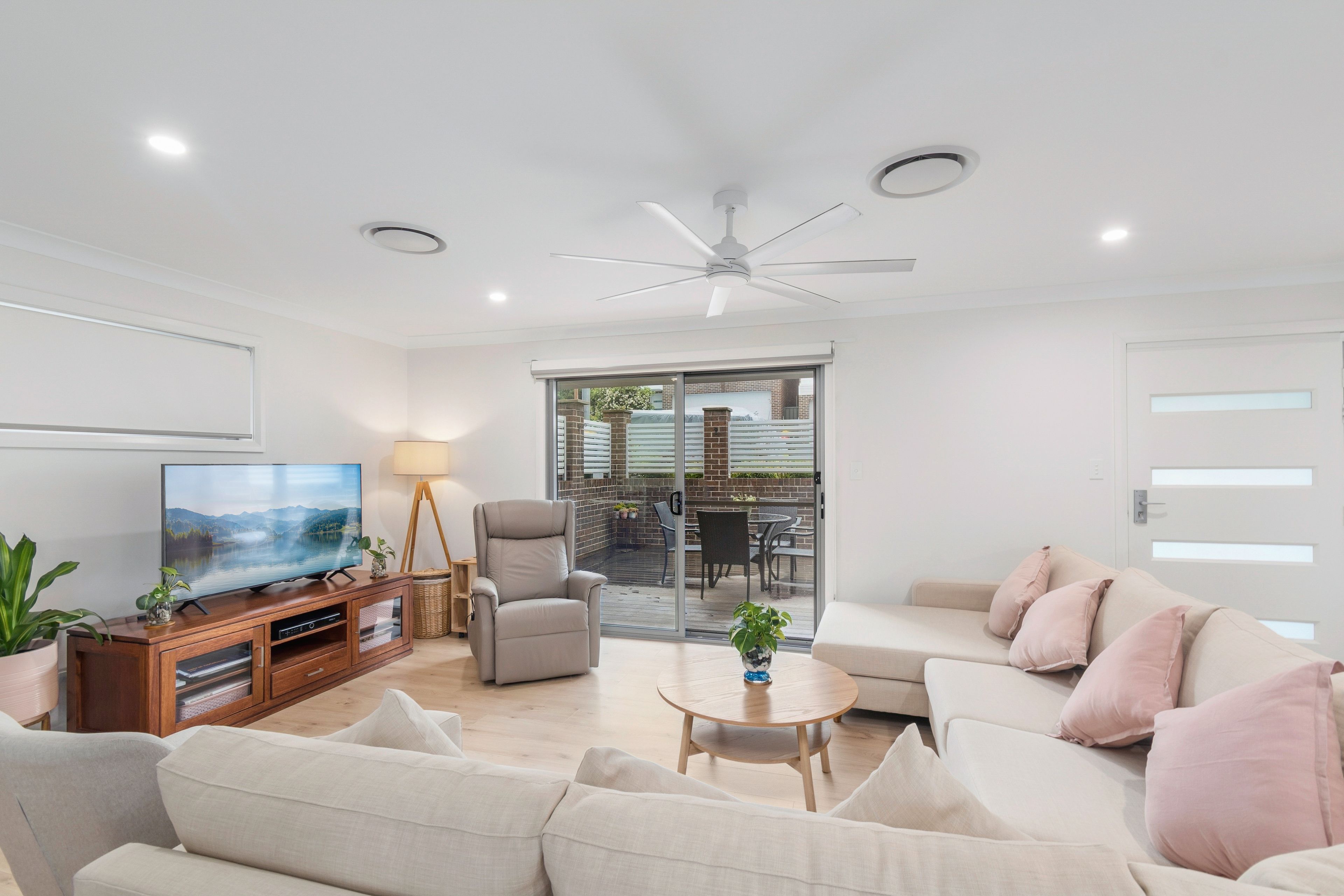 2/19 Paul Circuit, Tullimbar, NSW 2527