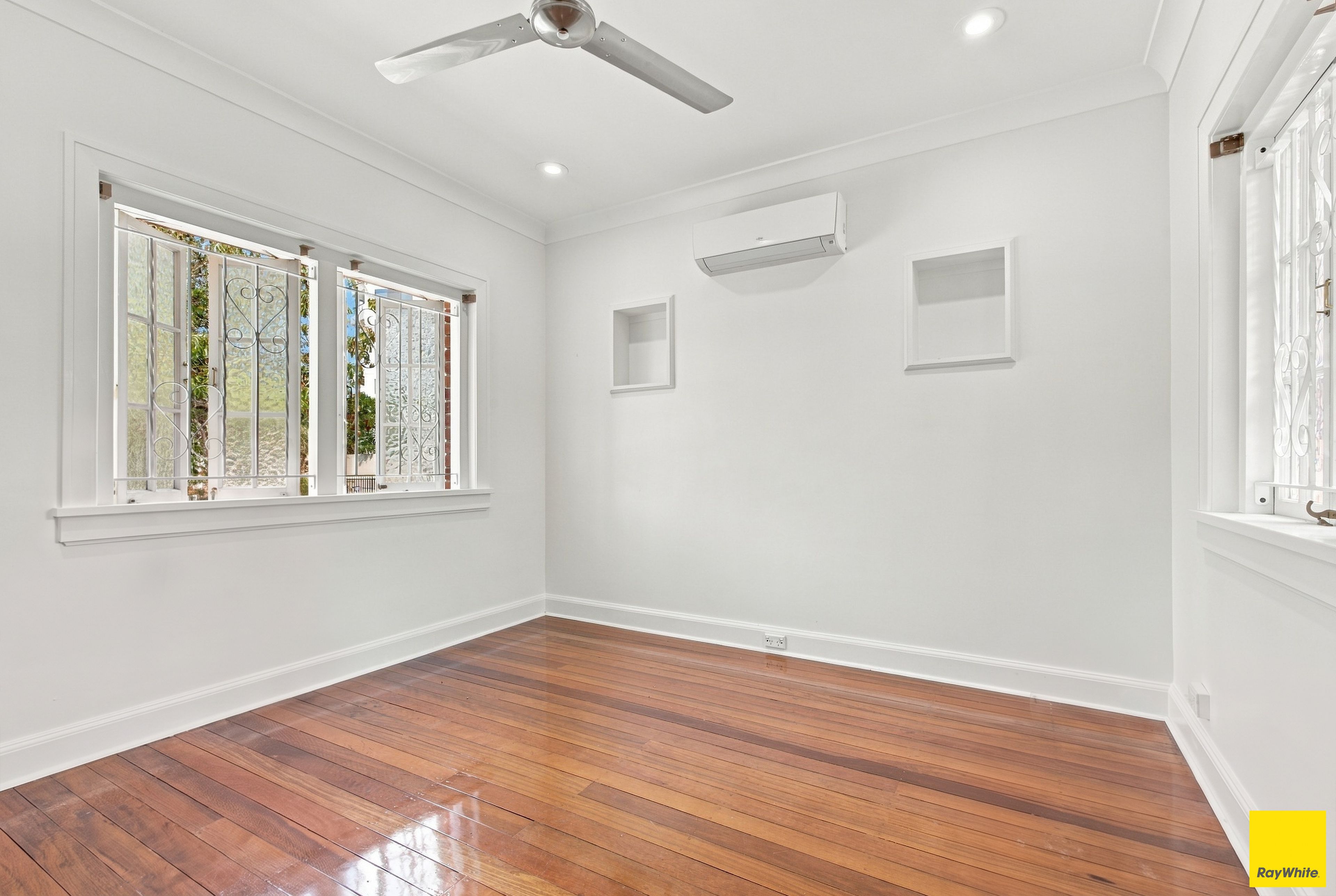 100 Abbott Street — photo 6 of 22