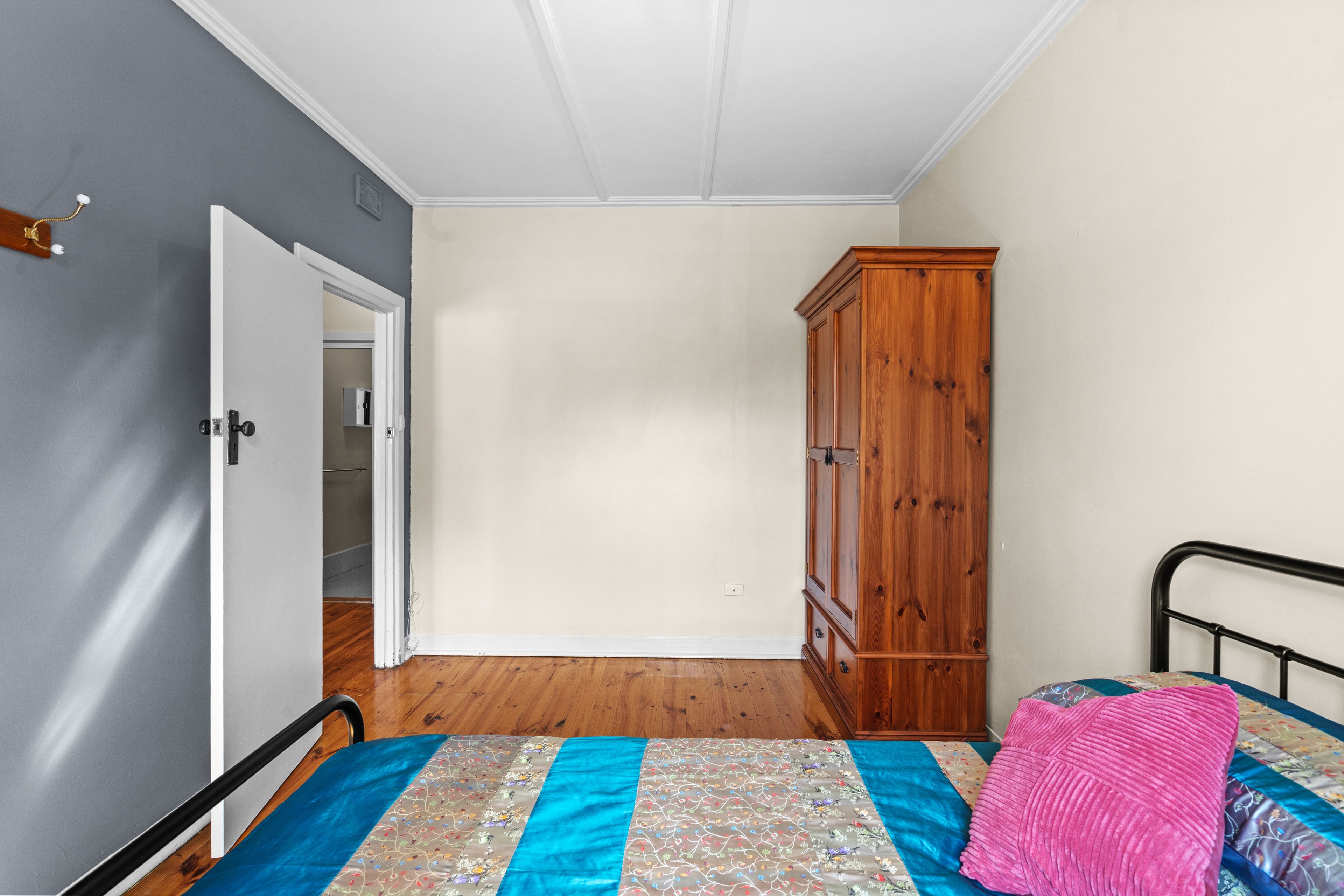 25 Garland Avenue — photo 13 of 22