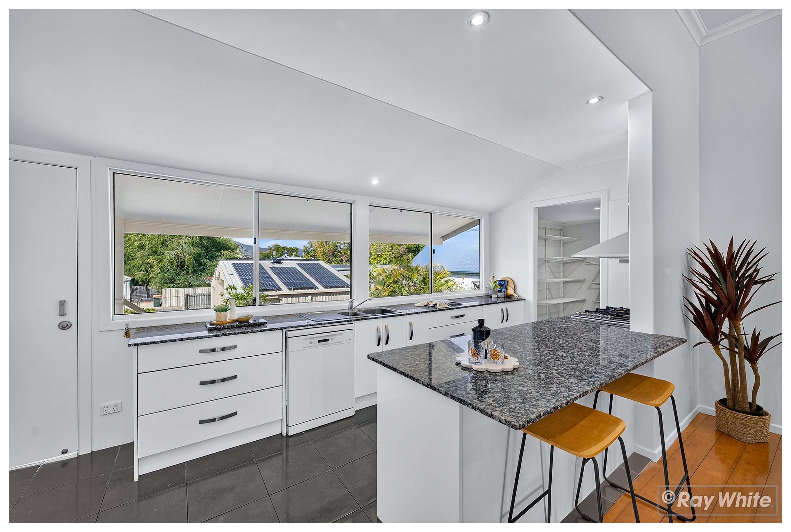 47 Murray Street — photo 5 of 30