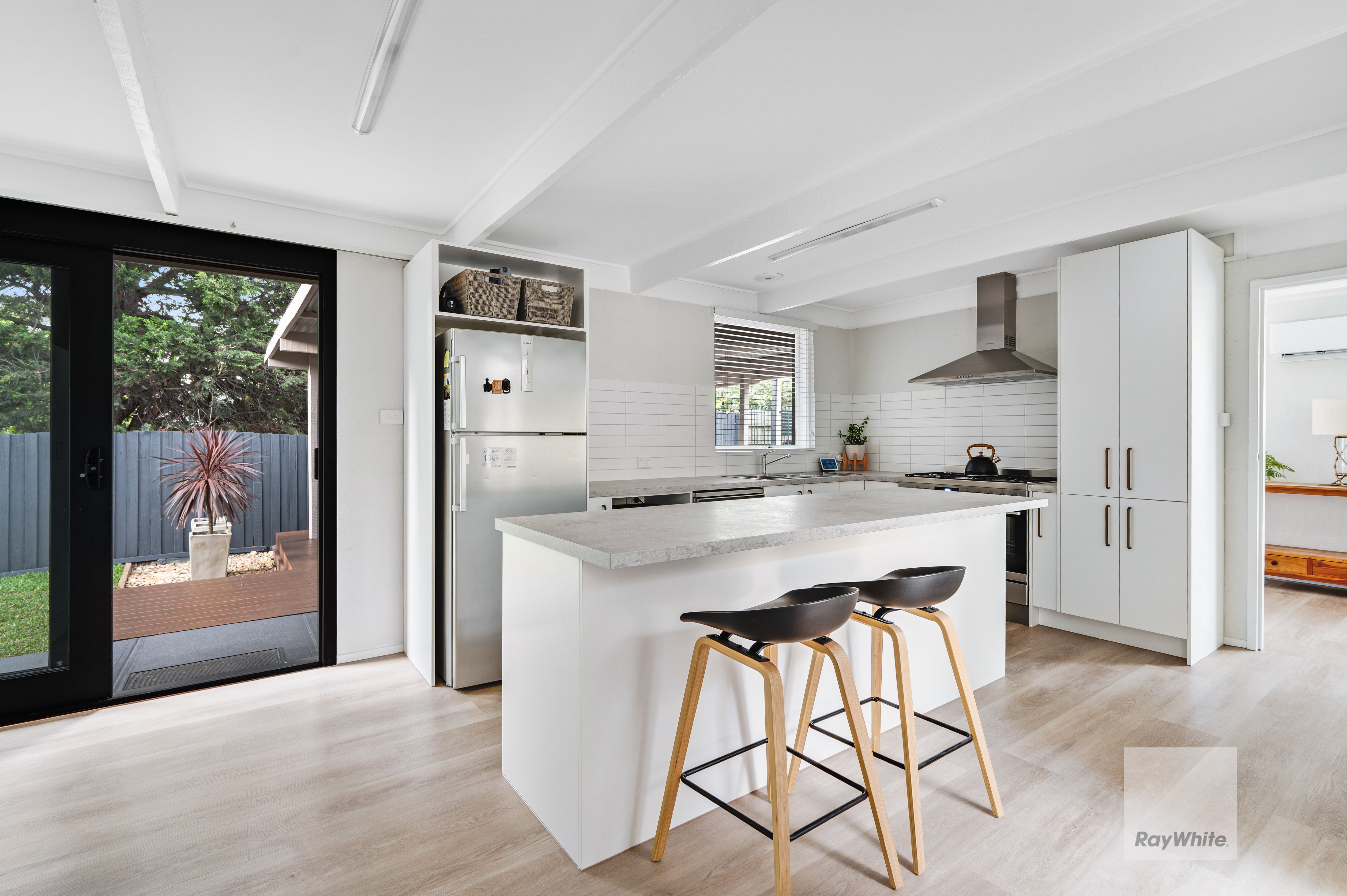 35 Dunfield Drive — photo 6 of 24