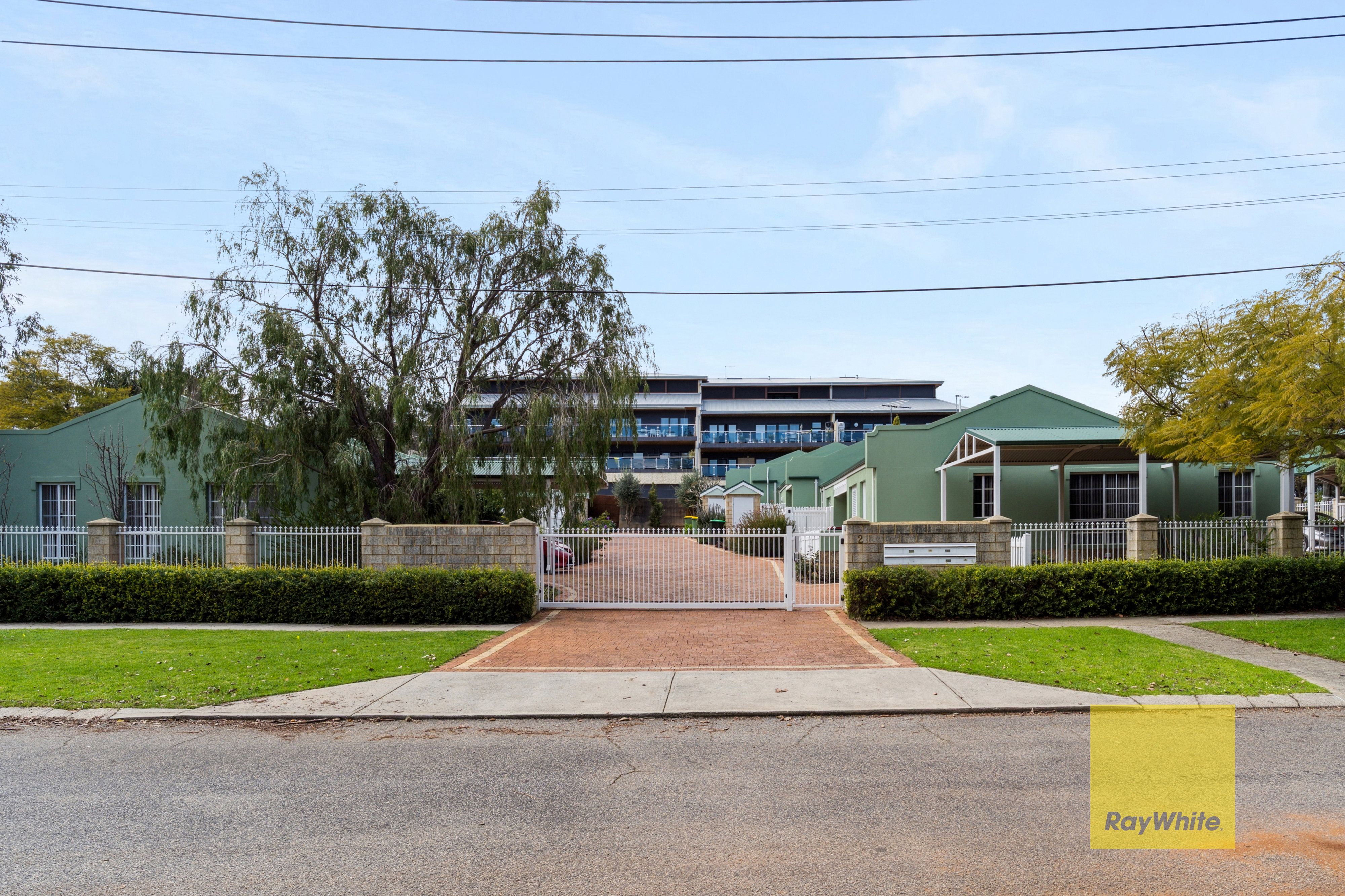 3/2 Headingly Road, Kalamunda, WA 6076