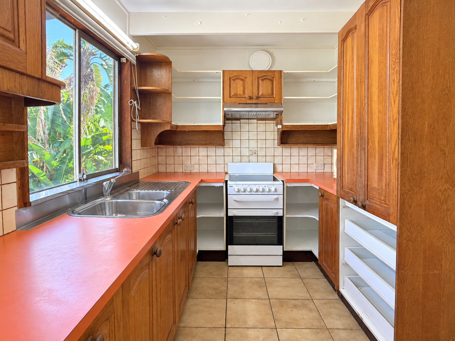279 Lakedge Avenue — photo 4 of 14