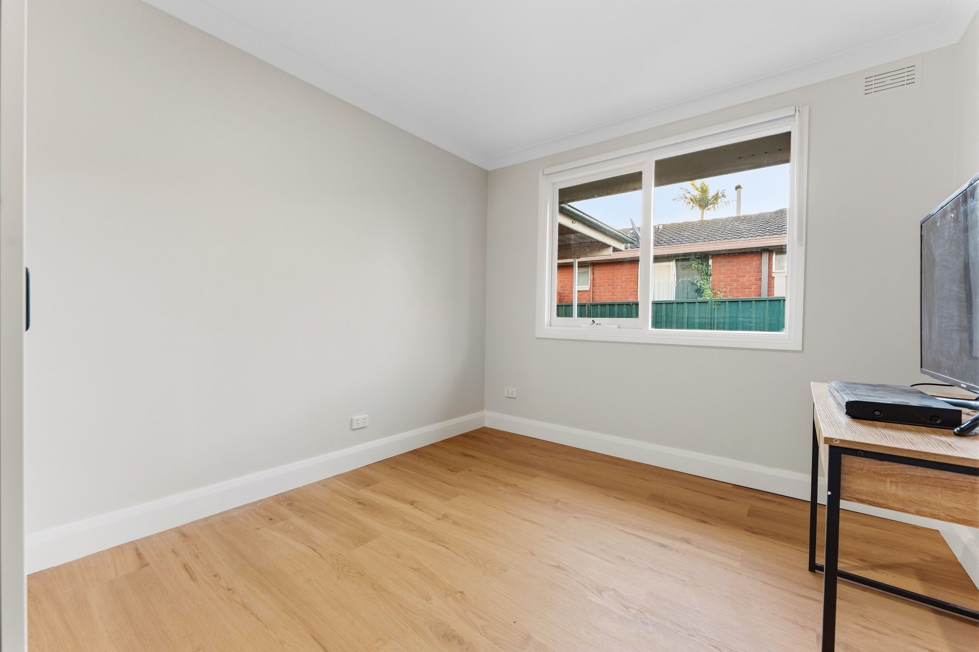 209 & 209A Shepherd Street — photo 11 of 25