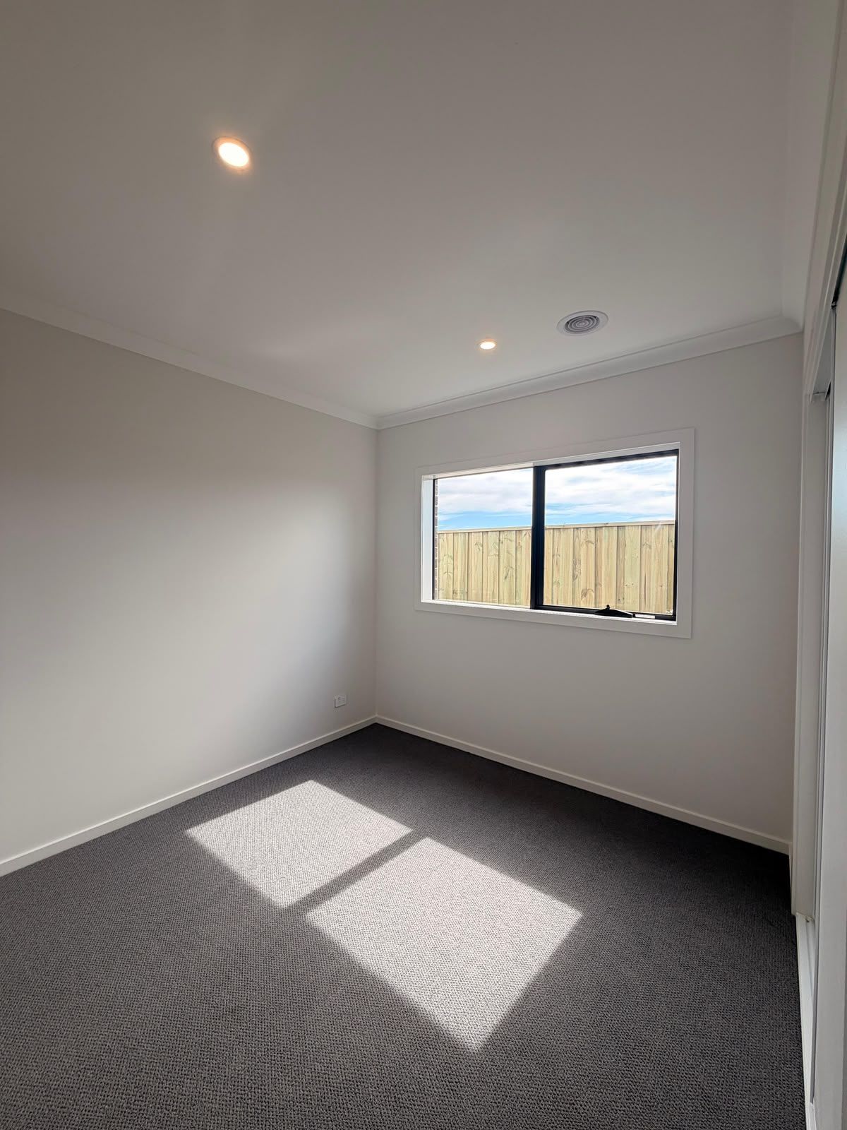 30 Plimsoll Street — photo 3 of 6