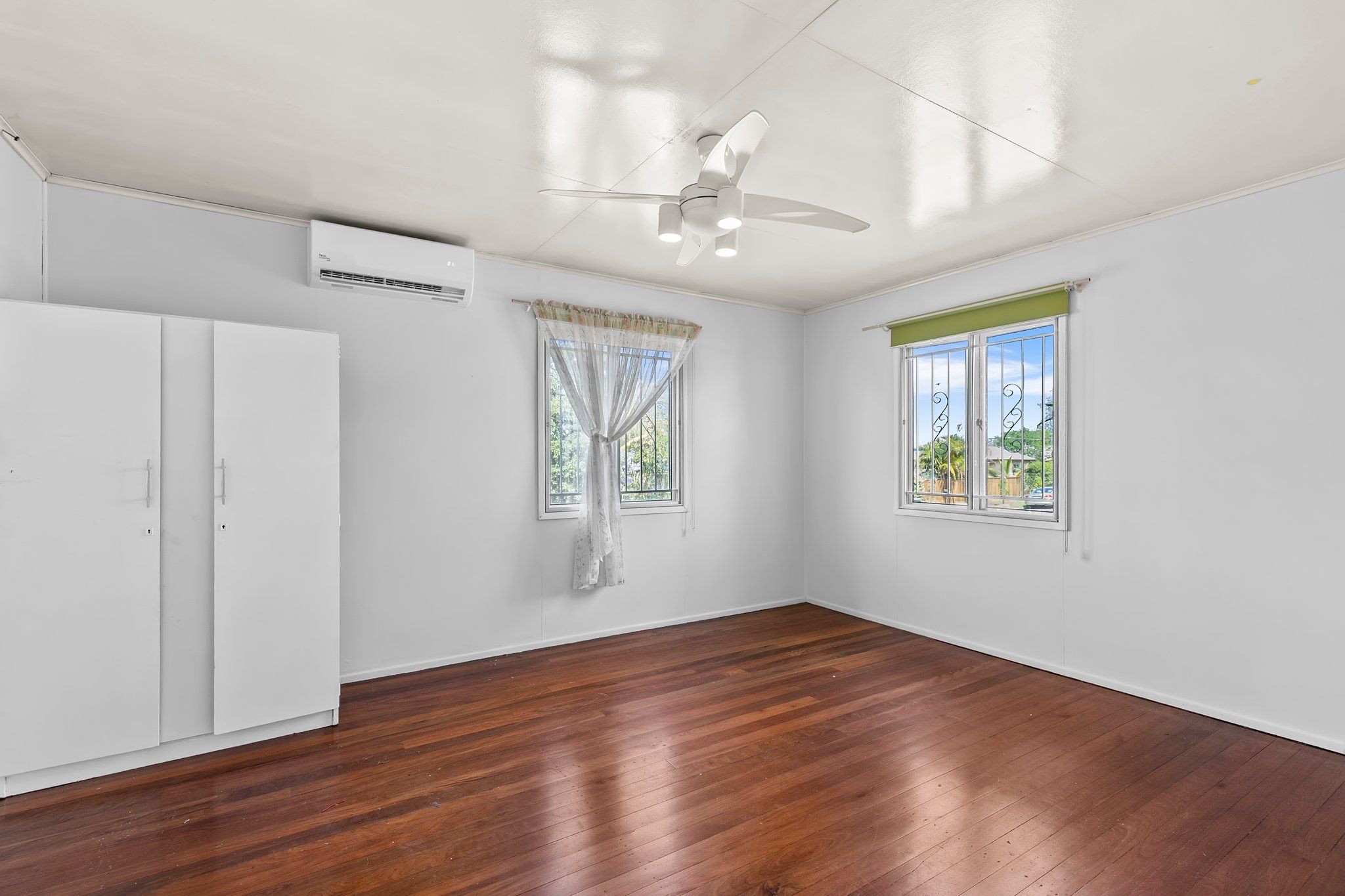 2 Landstead Street — photo 5 of 10