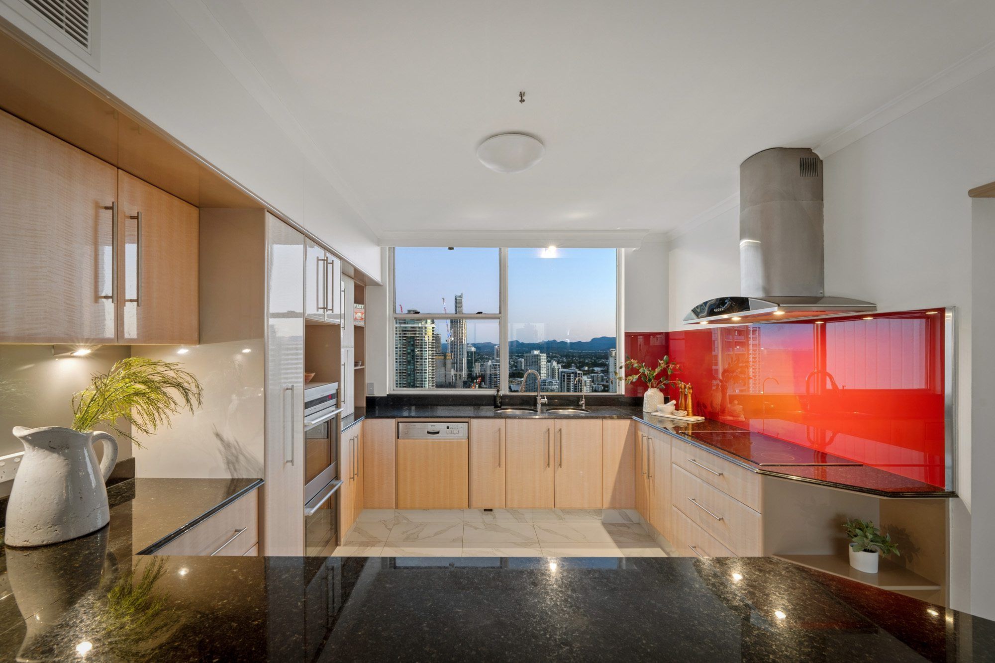 3301/3422 Surfers Paradise Boulevard — photo 5 of 12