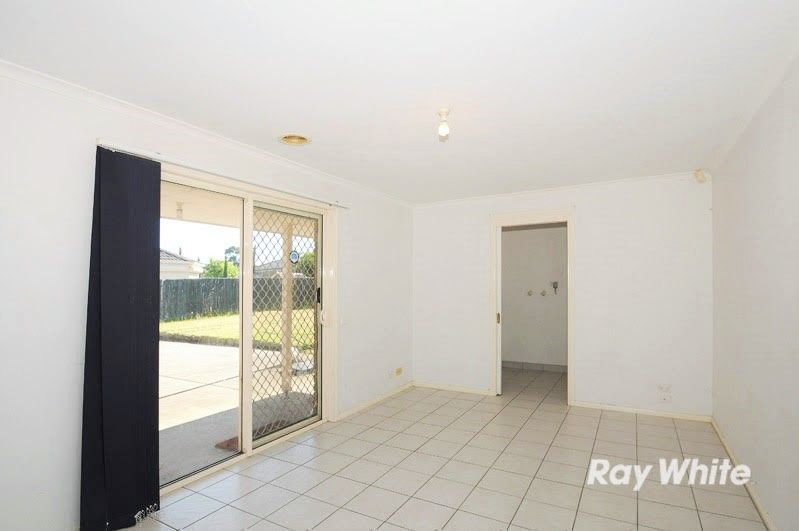 2 Melanie Blair Place, Skye, VIC 3977