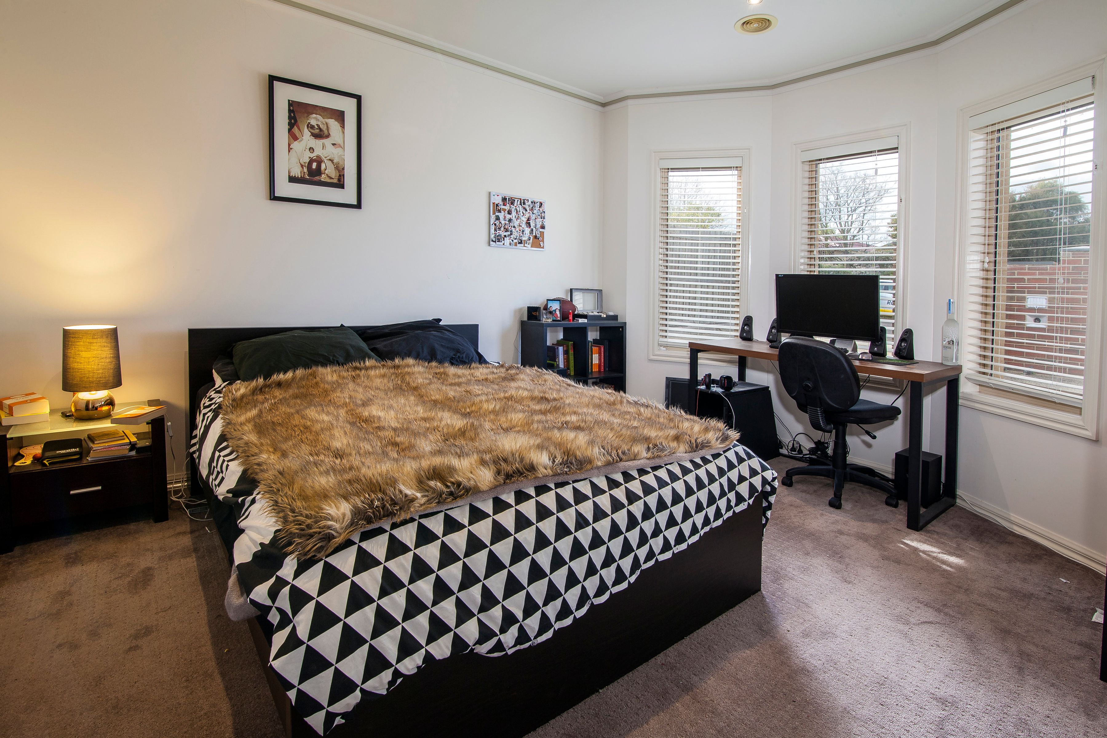 1/3 Laura Avenue, Belmont, VIC 3216