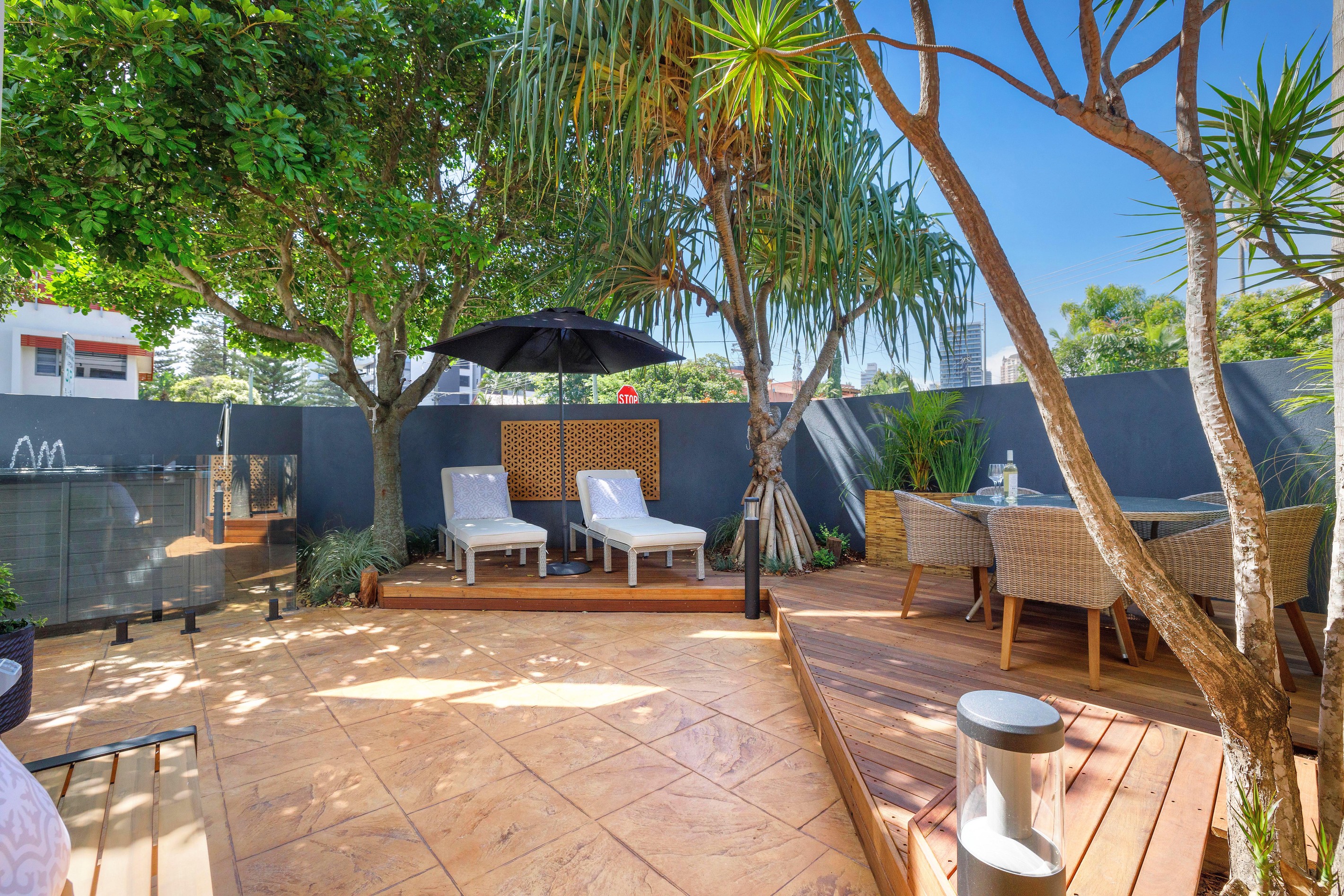 1/176 Surf Parade, Broadbeach, QLD 4218
