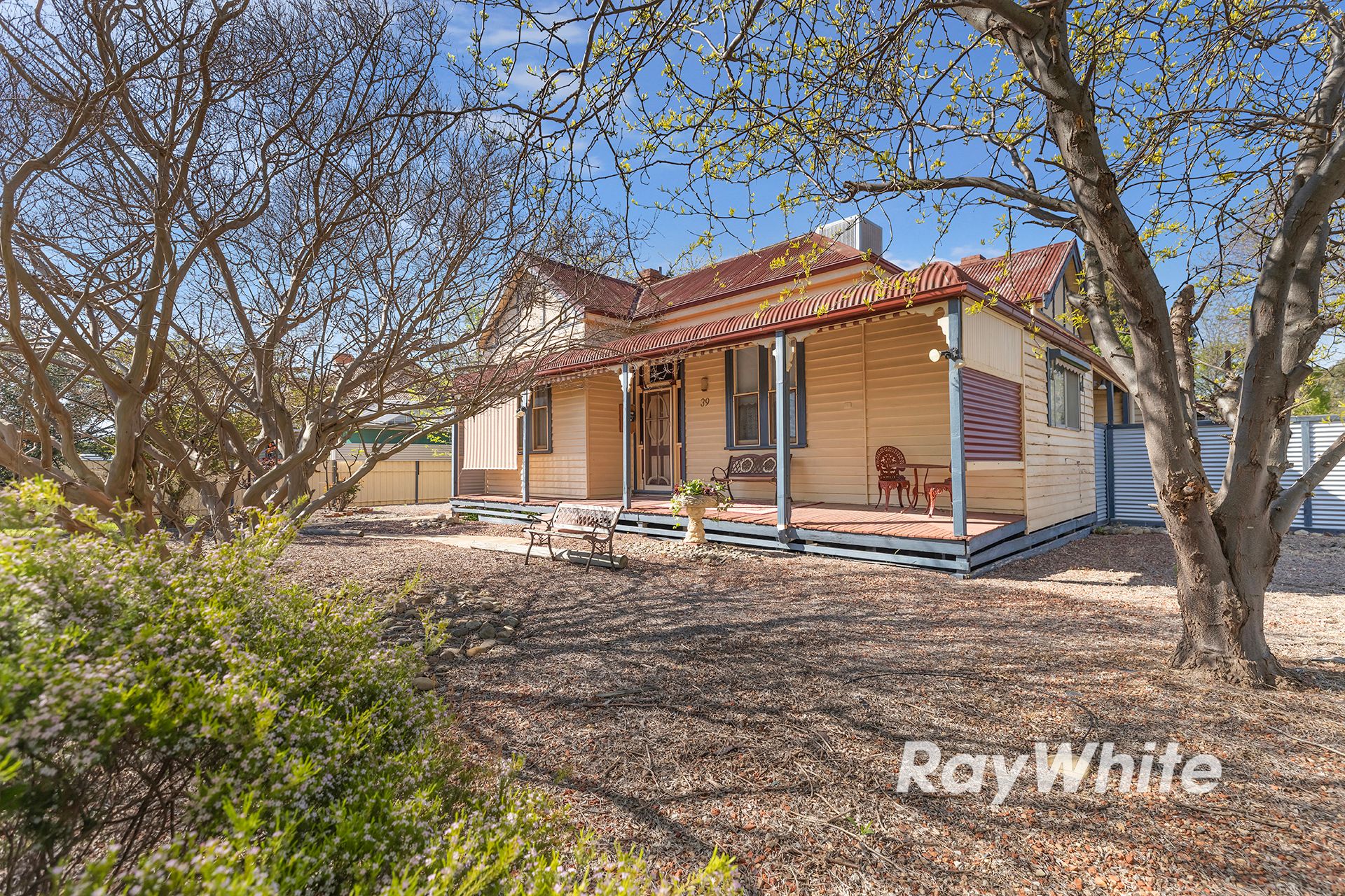 39 Dudley Street, Rochester, VIC 3561