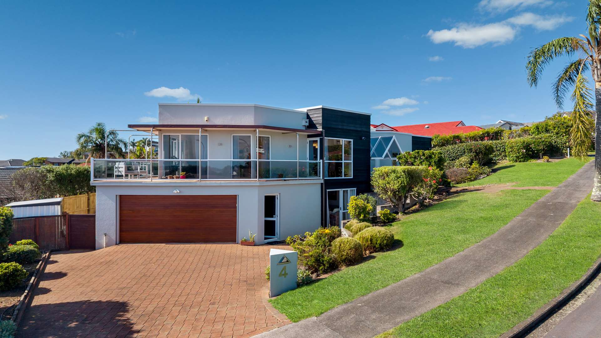 4 Dorrington Place photo 3