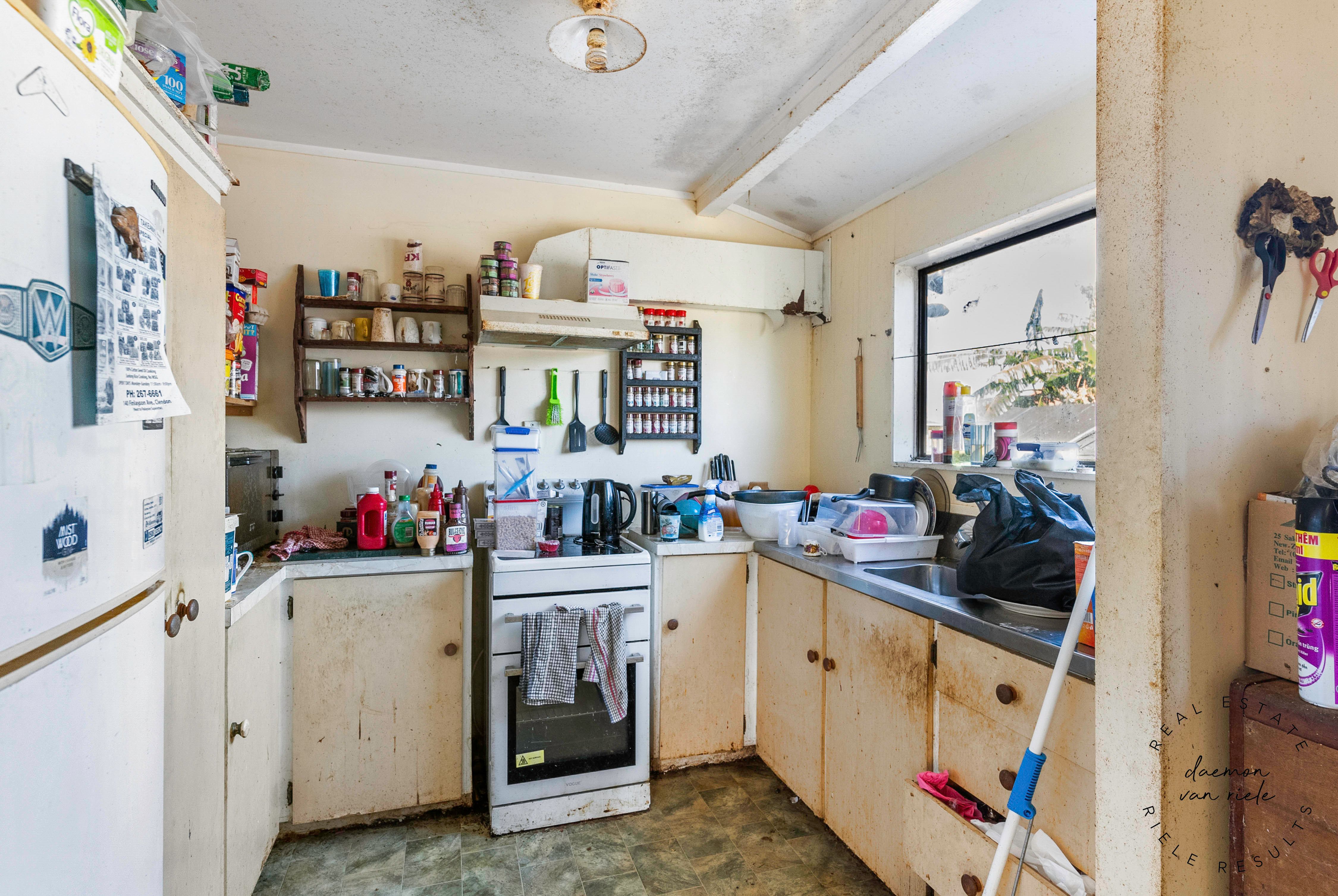 2/12 Templeton Place, Clendon Park, Manukau City