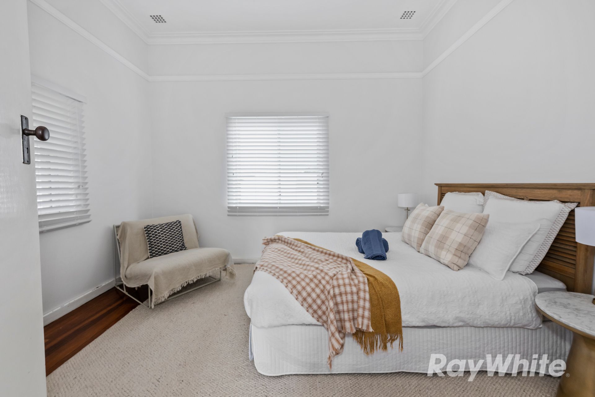 150 Kent Street — photo 11 of 13