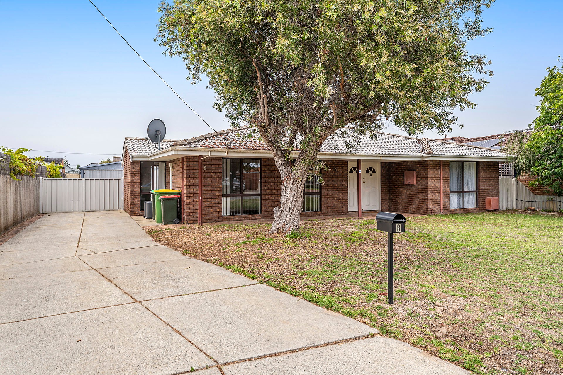 8 Cowan Place, Safety Bay, WA 6169