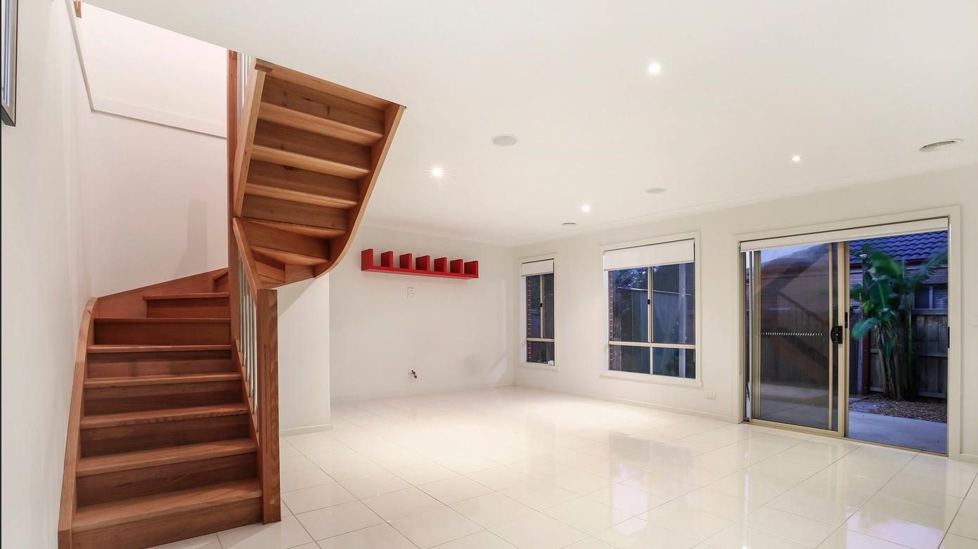 16 Huntingfield Drive, South Morang, VIC 3752