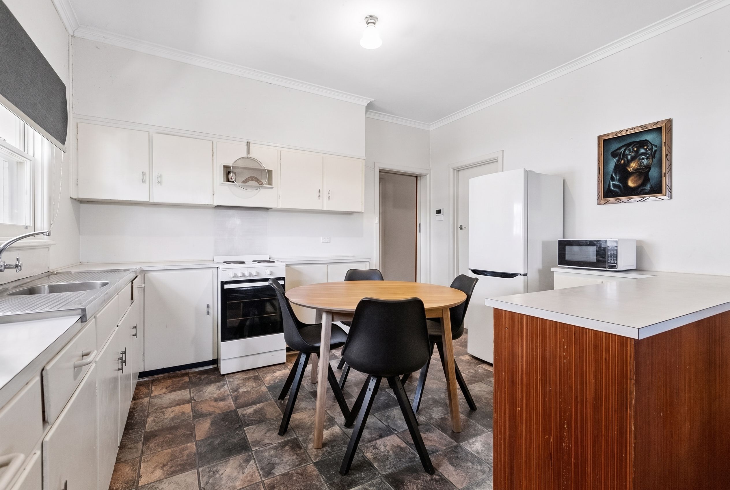 8 Barry Avenue — photo 3 of 12