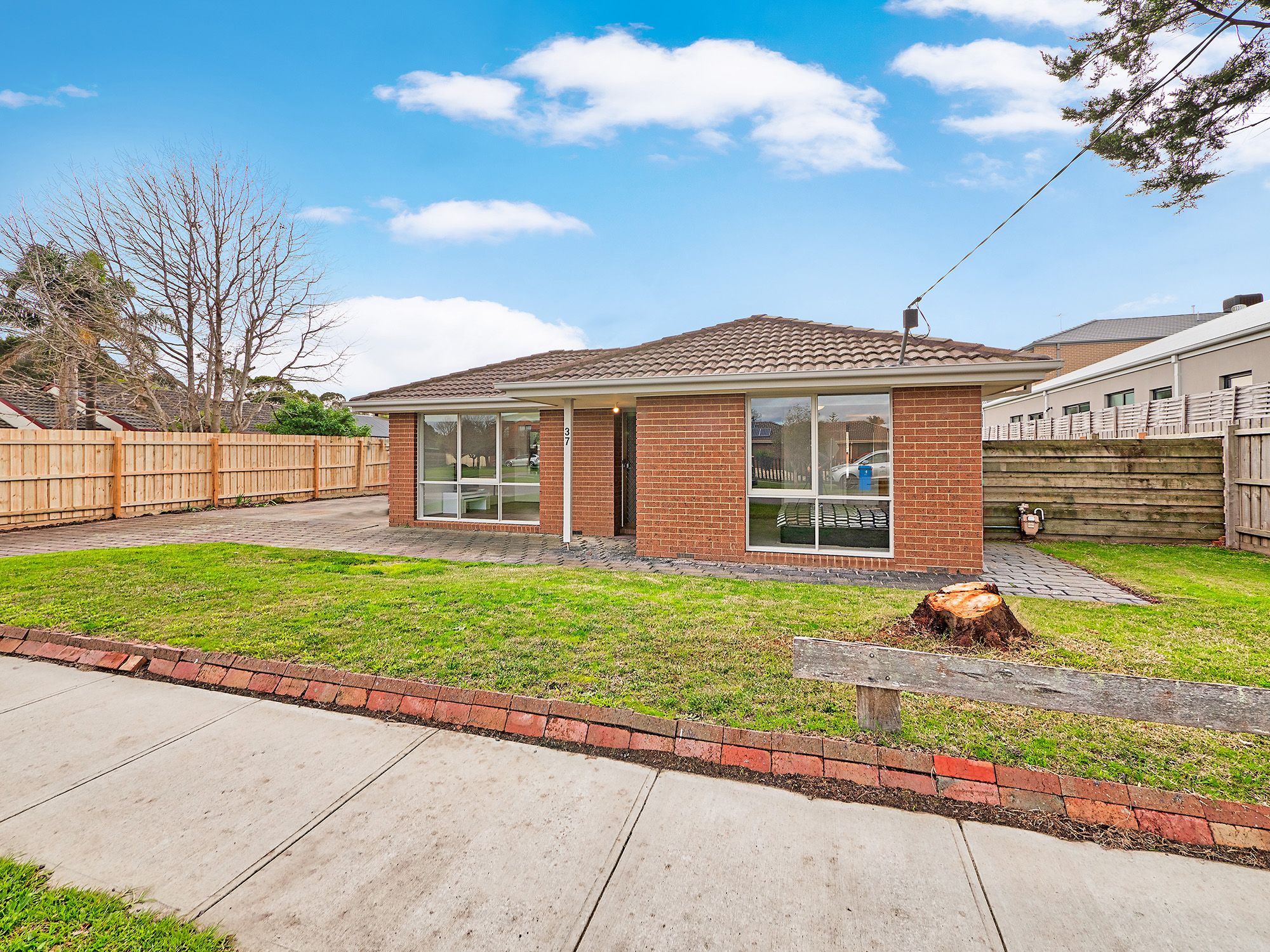 37 Huon Park Road, Cranbourne North, VIC 3977