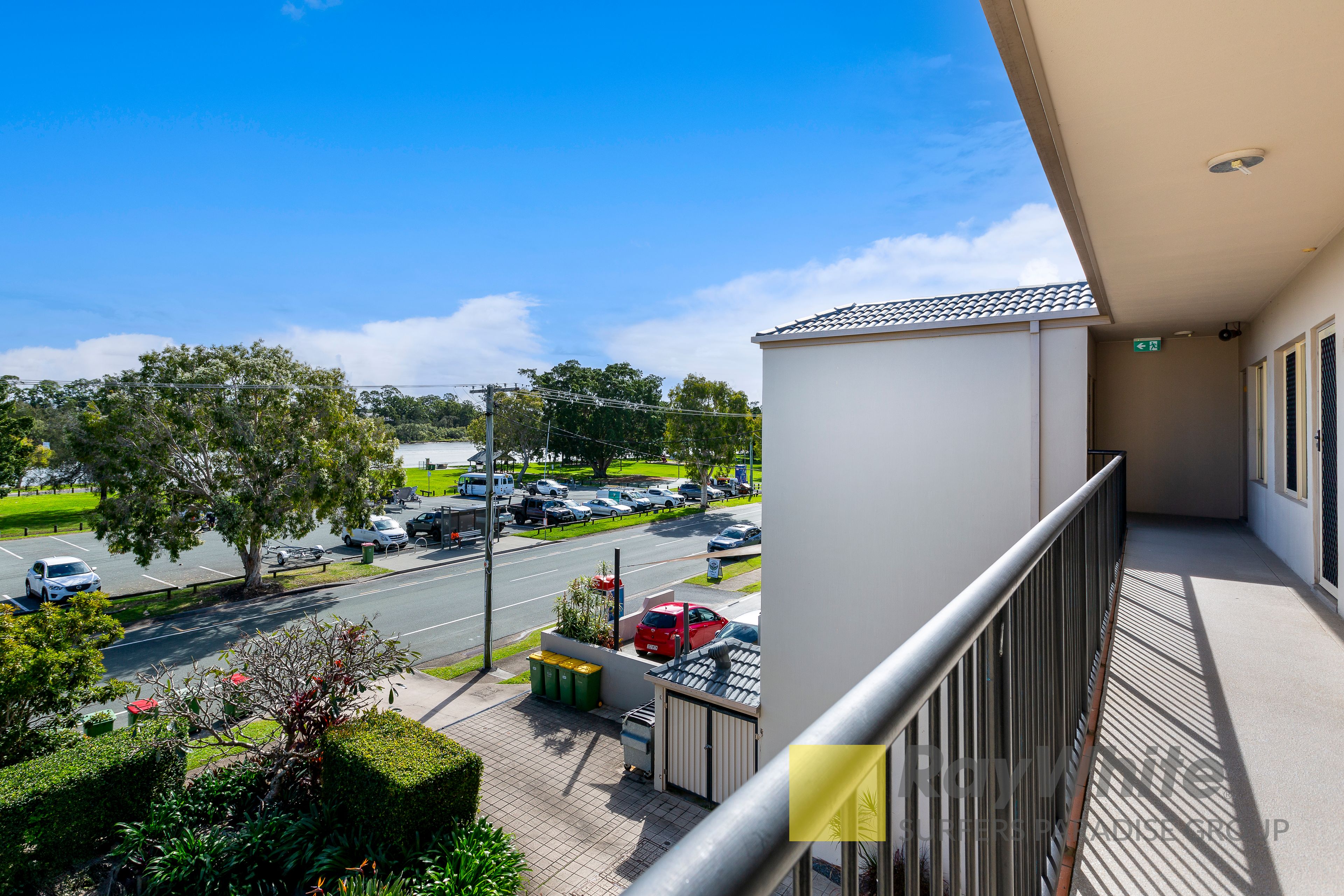 11/1 Pinnaroo, Hope Island, QLD 4212
