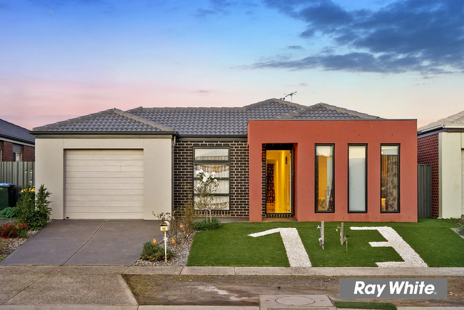 13 Lancewood Road, MANOR LAKES, VIC 3024