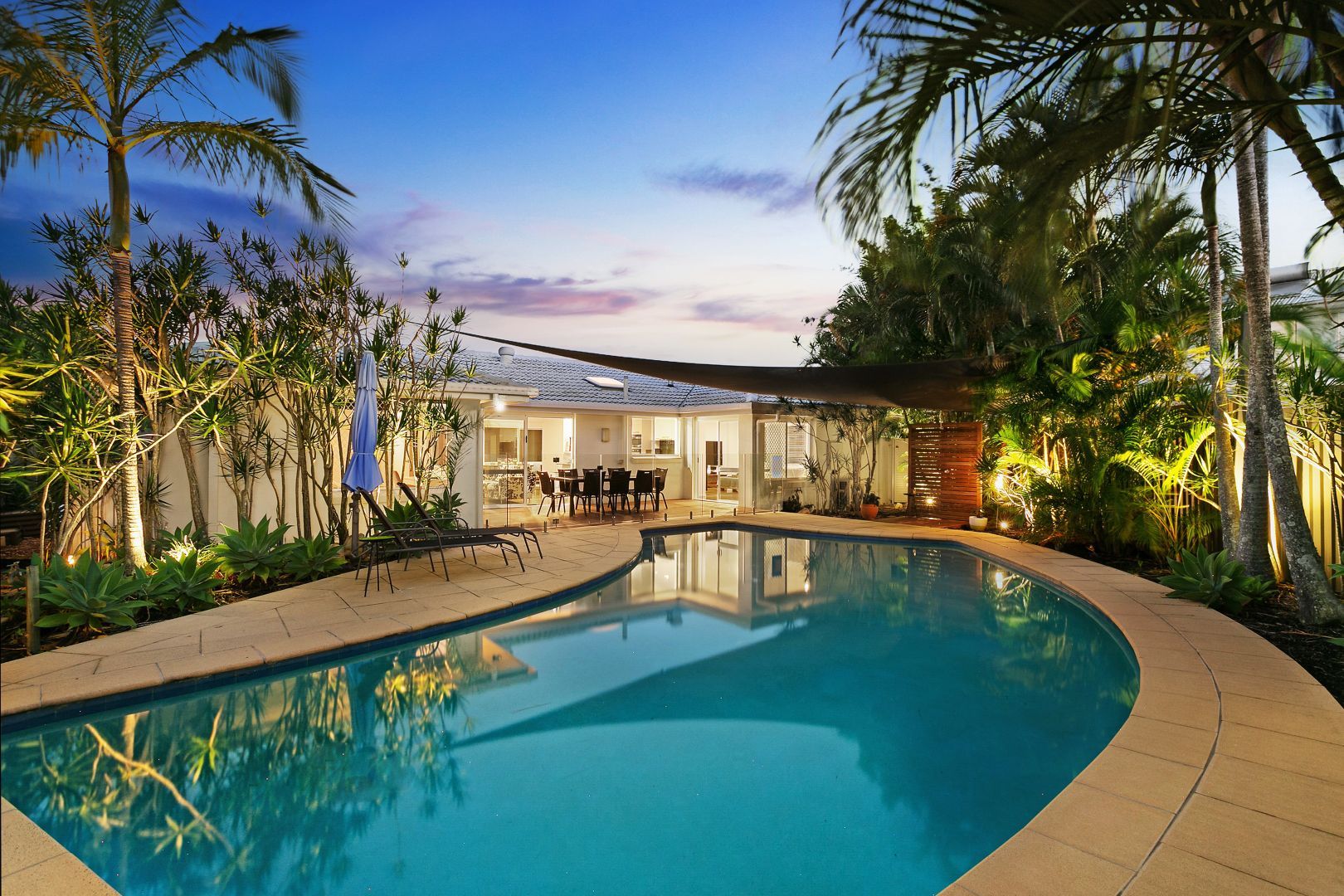 13 Curlew Crescent, Burleigh Waters, QLD 4220