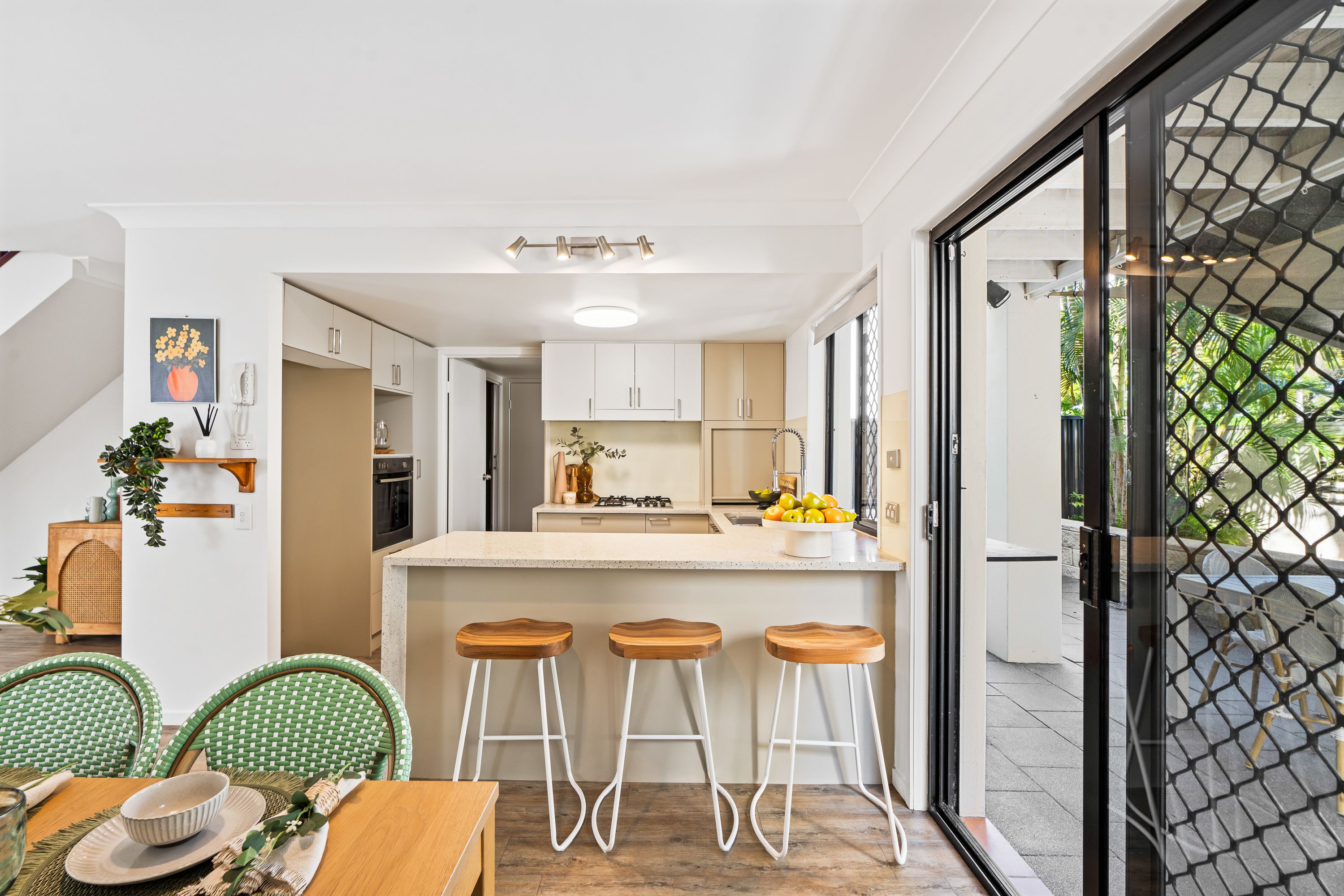 323 Christine Avenue, Varsity Lakes QLD 4227