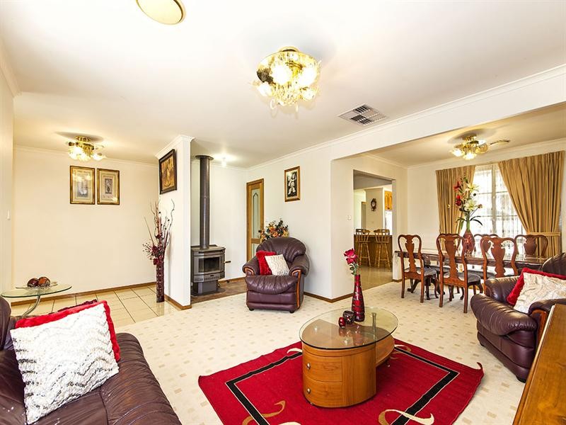 103 Pindari Avenue, Mill Park, VIC 3082