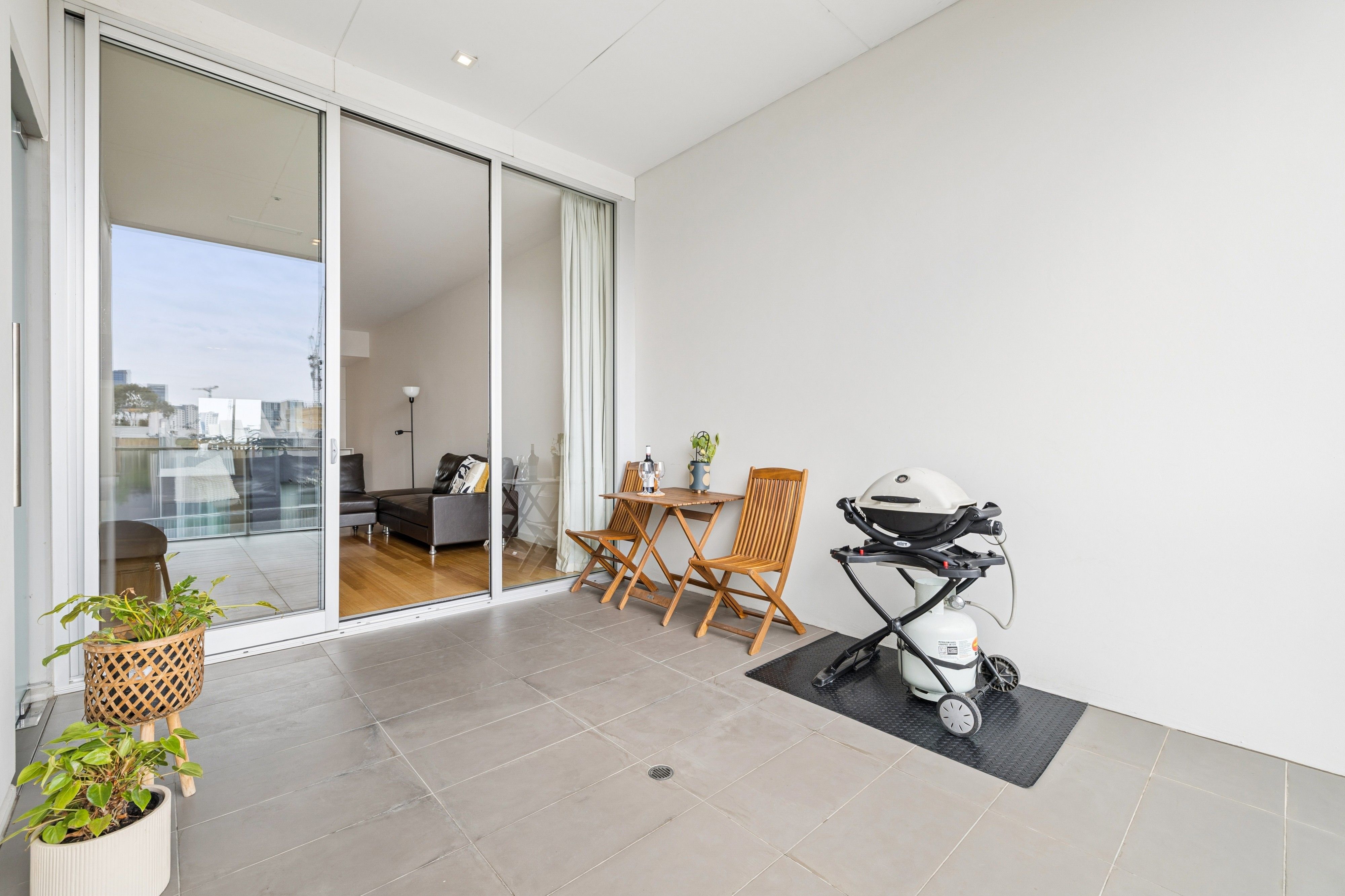 6/115 Gilbert Street — photo 10 of 17