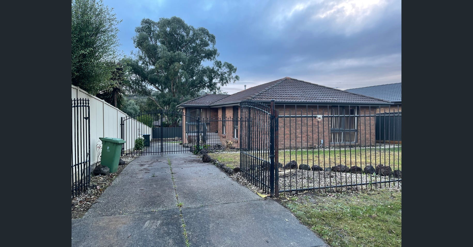 16 Struan Avenue, Endeavour Hills, VIC 3802