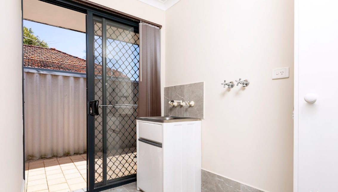 43 Campbell Street — photo 14 of 20
