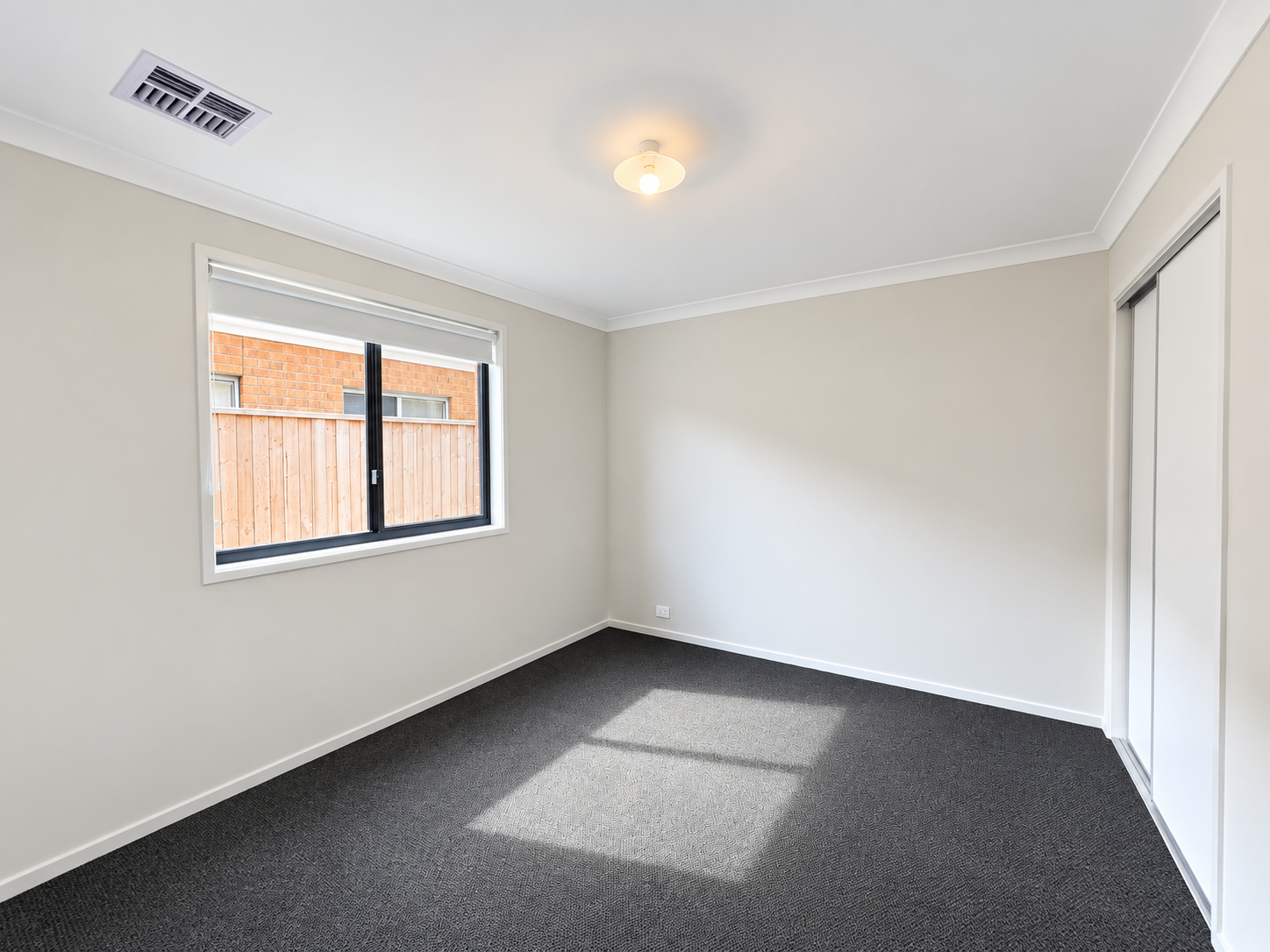 24 Petersfield Way — photo 12 of 17
