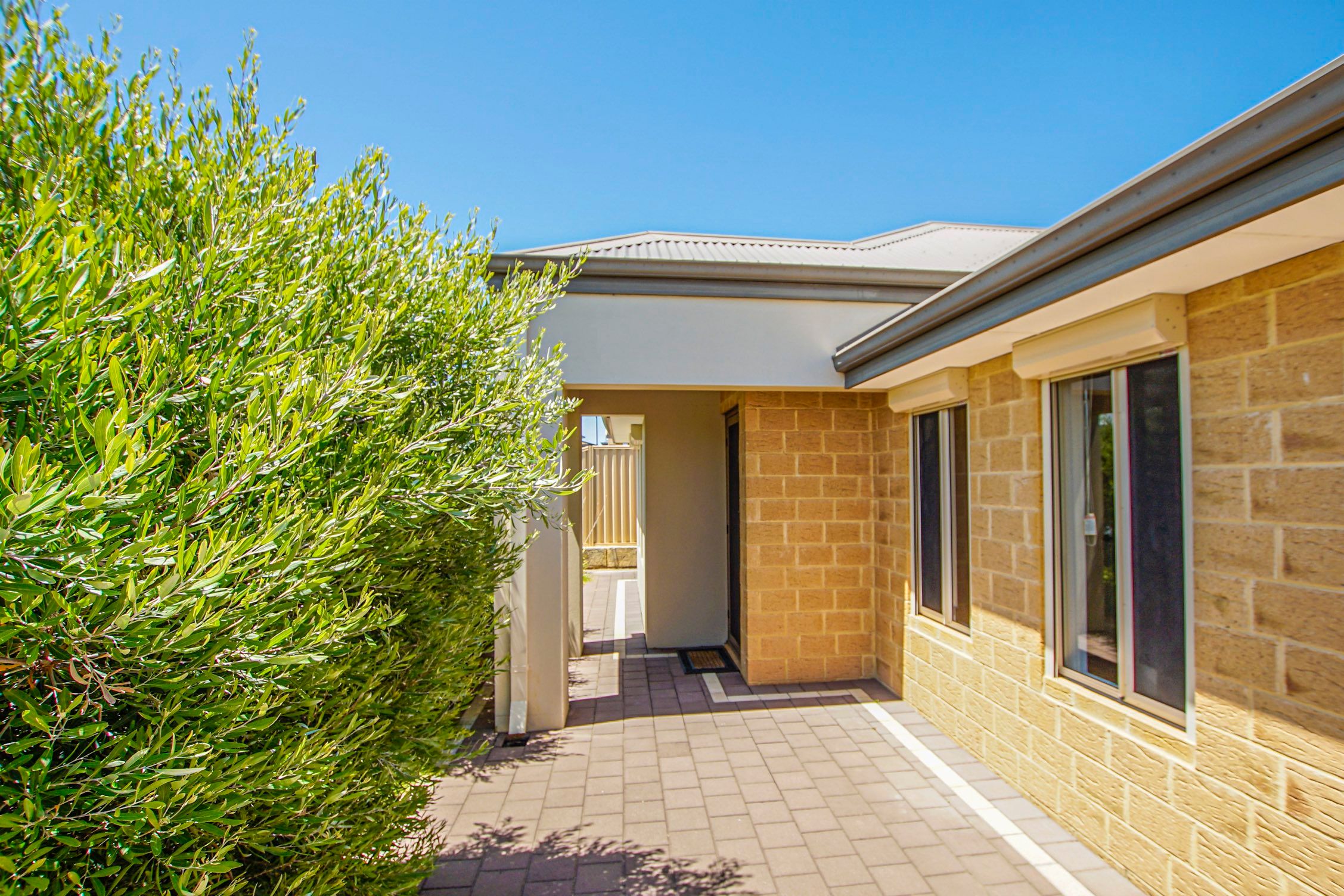 9 The Embankment, South Guildford, WA 6055