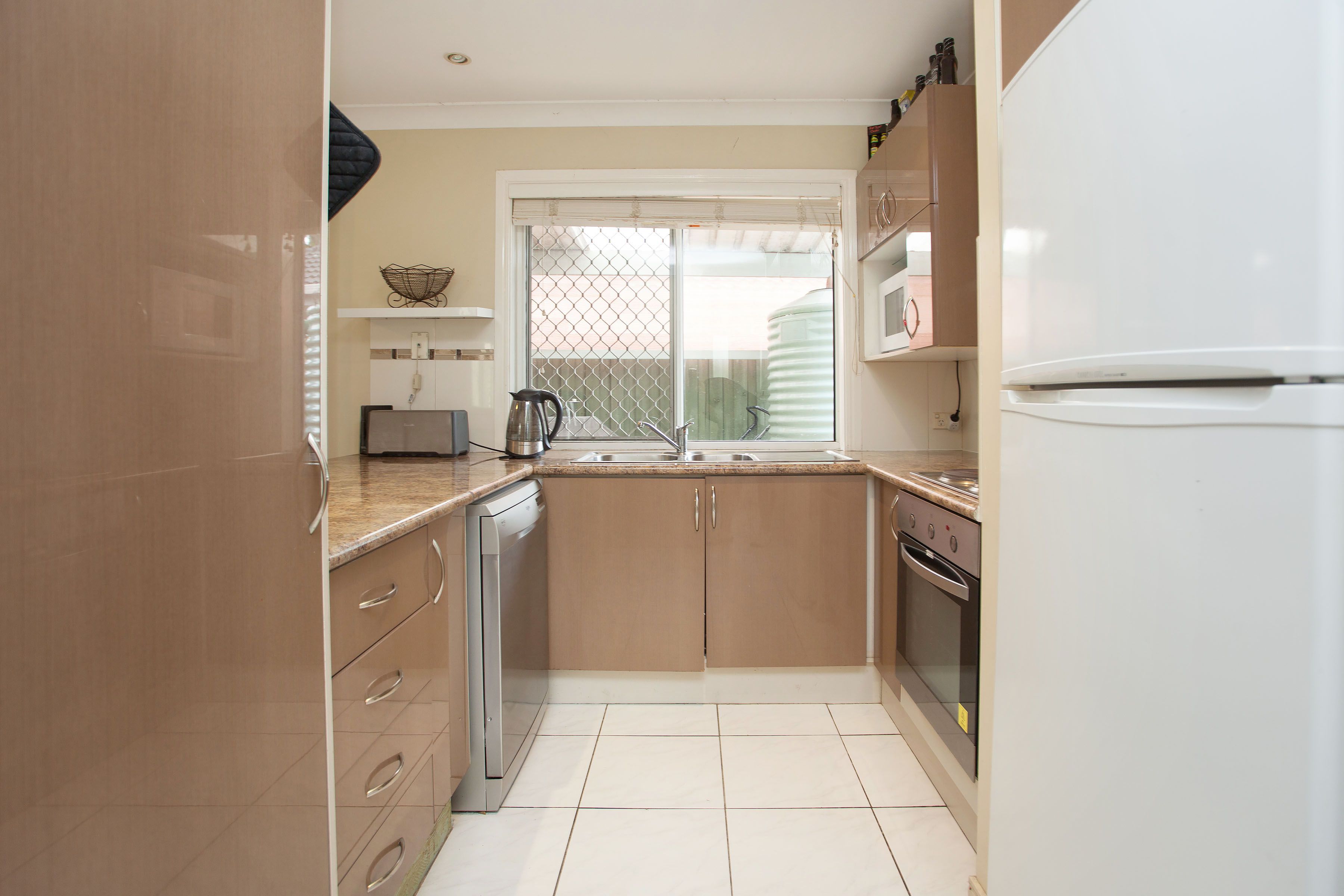 162 Greenacre Drive, Arundel, QLD 4214