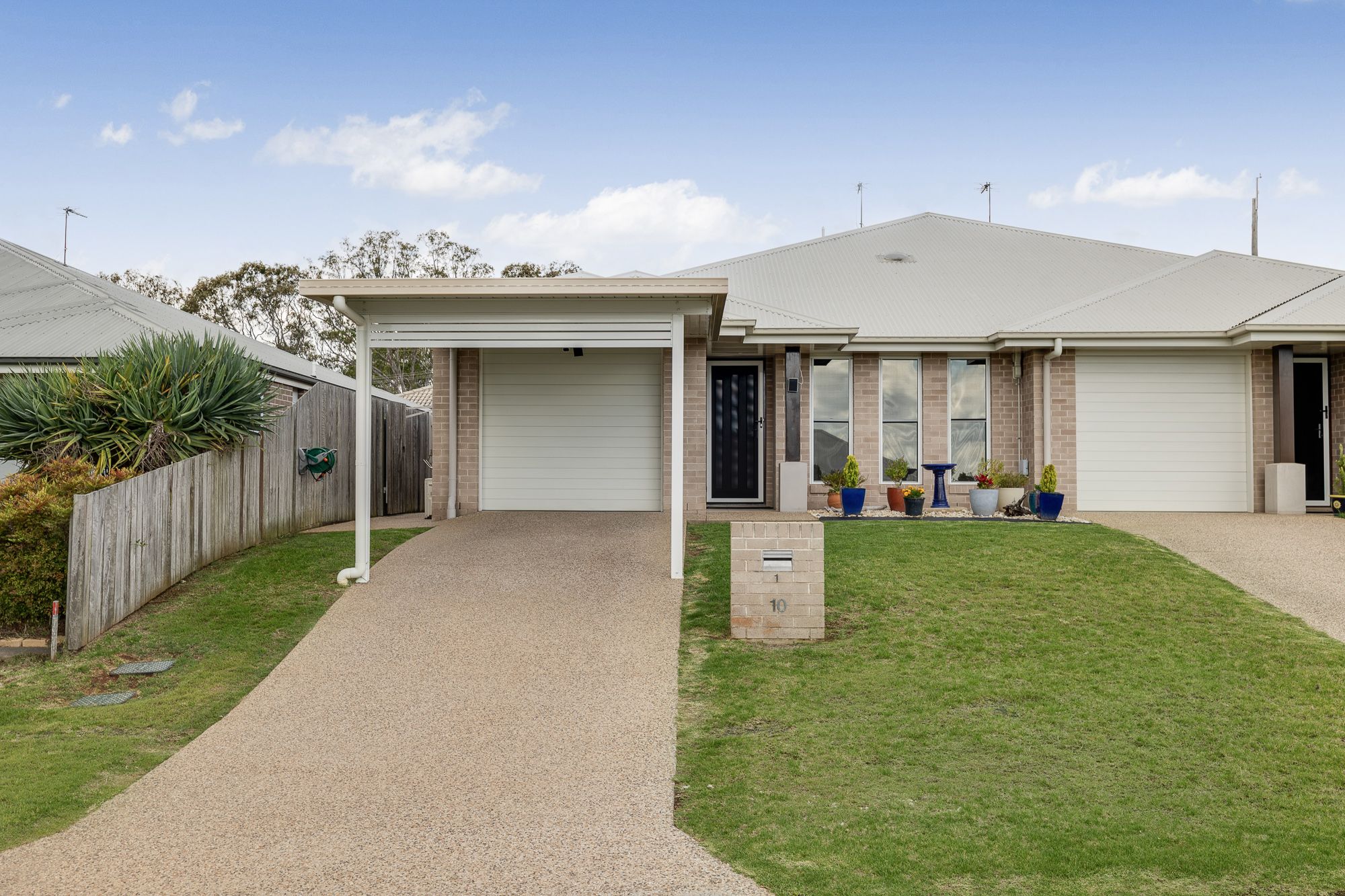 1/10 Adelaide Street — photo 15 of 15