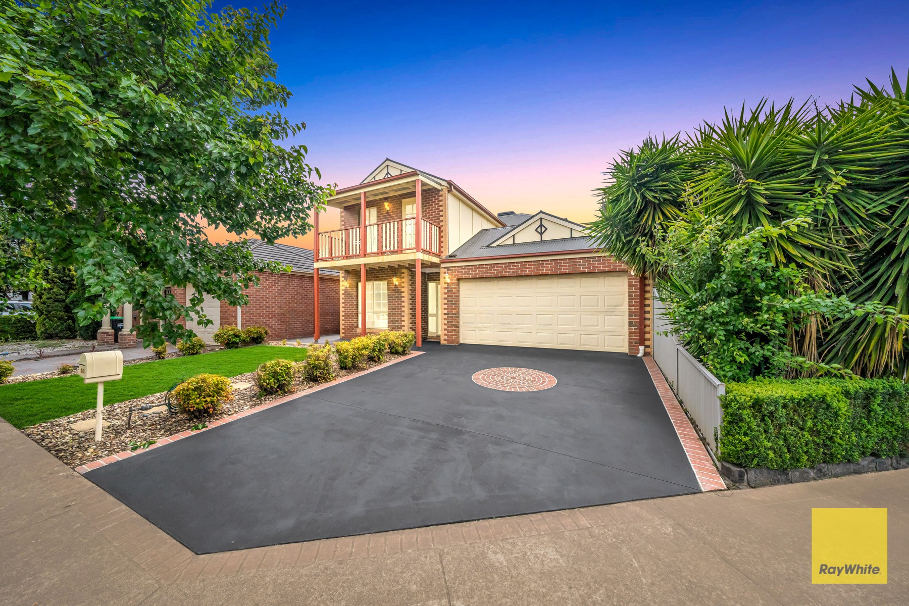 10 Cotteridge Place, Caroline Springs, VIC 3023