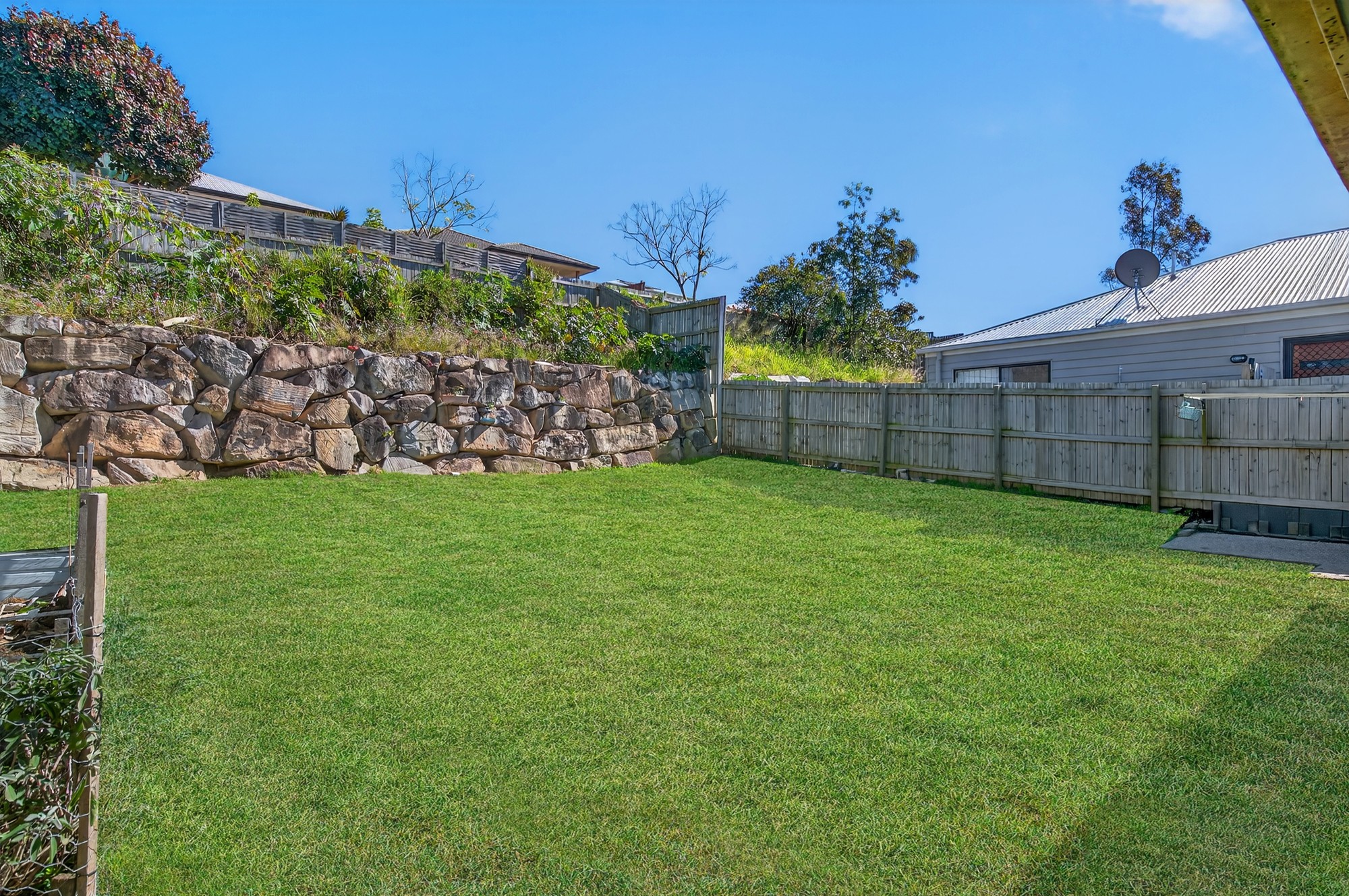 82 Pepper Tree Drive, Holmview, QLD 4207