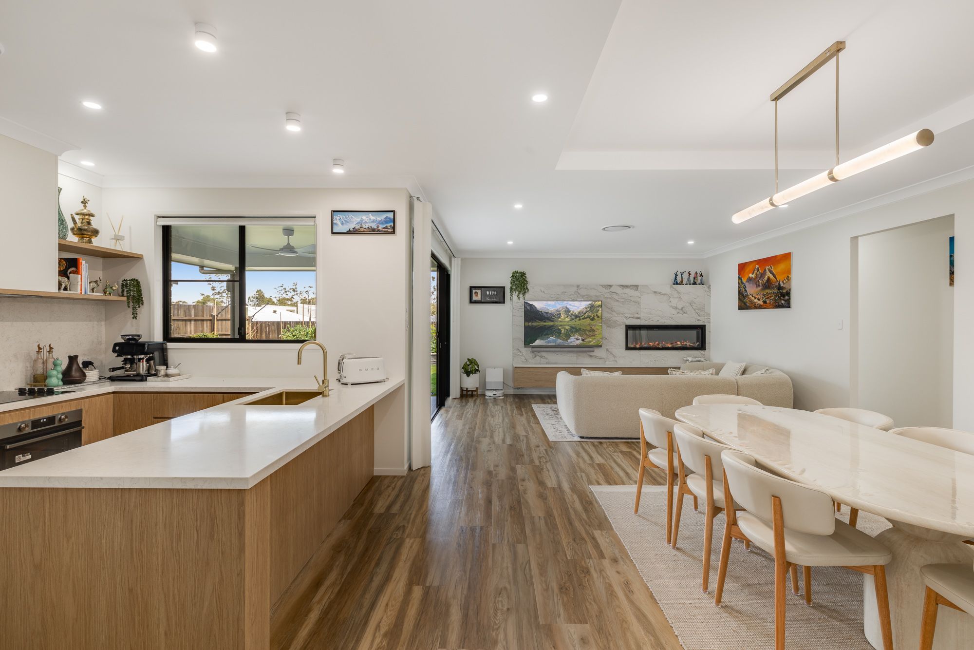 7 Mcewan Crescent — photo 14 of 21